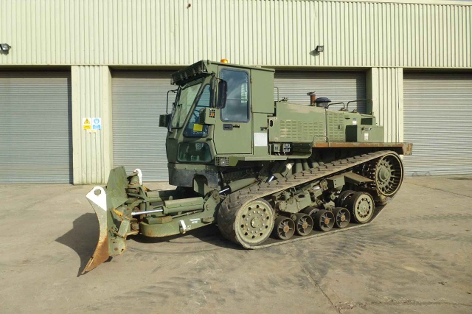 Caterpillar D.E.U.C.E. Deployable Universal Combat Earthmover - Image 13 of 19