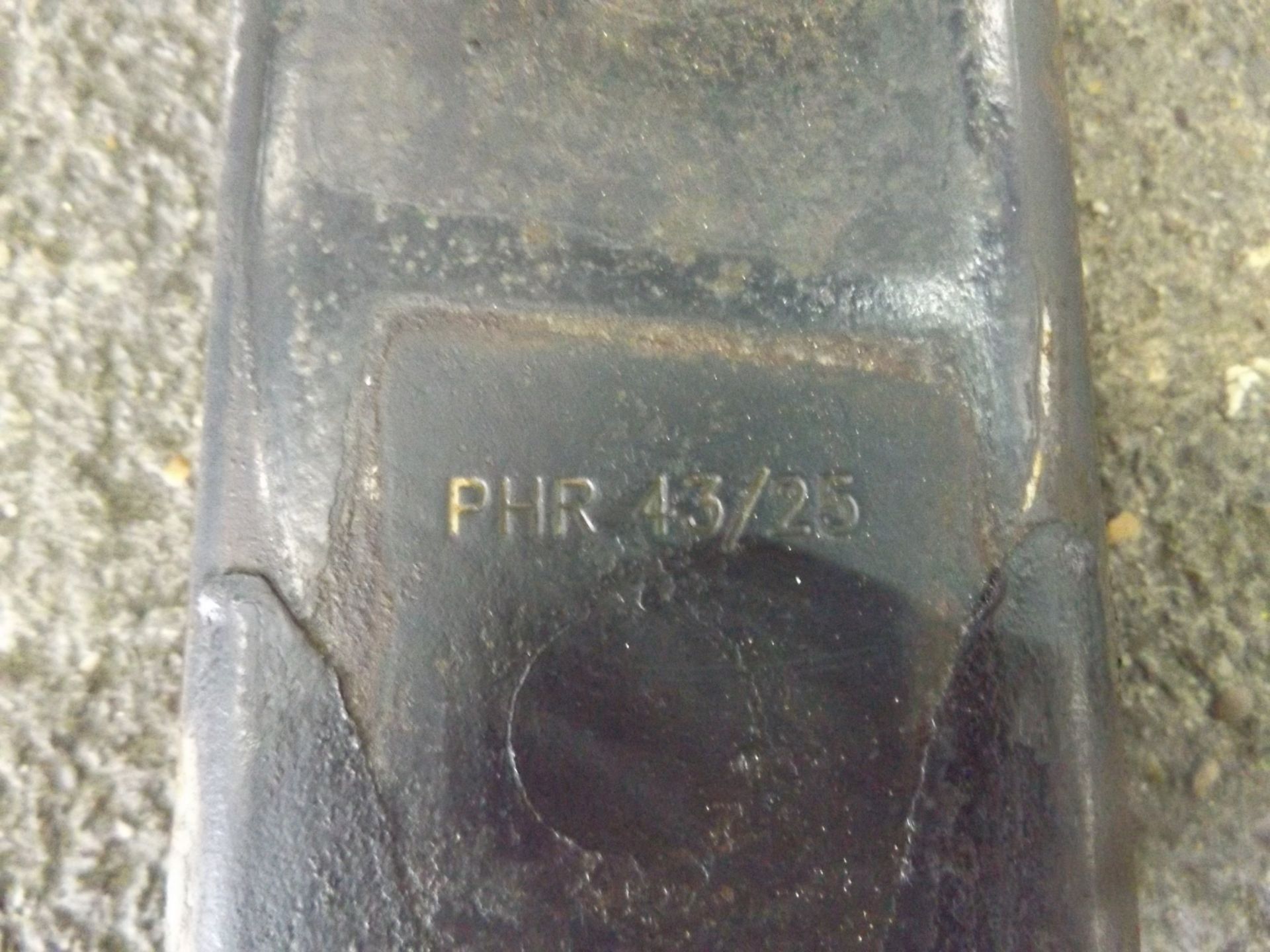 Approx. 500 x FV432 Part Worn Track Pads - Image 6 of 6