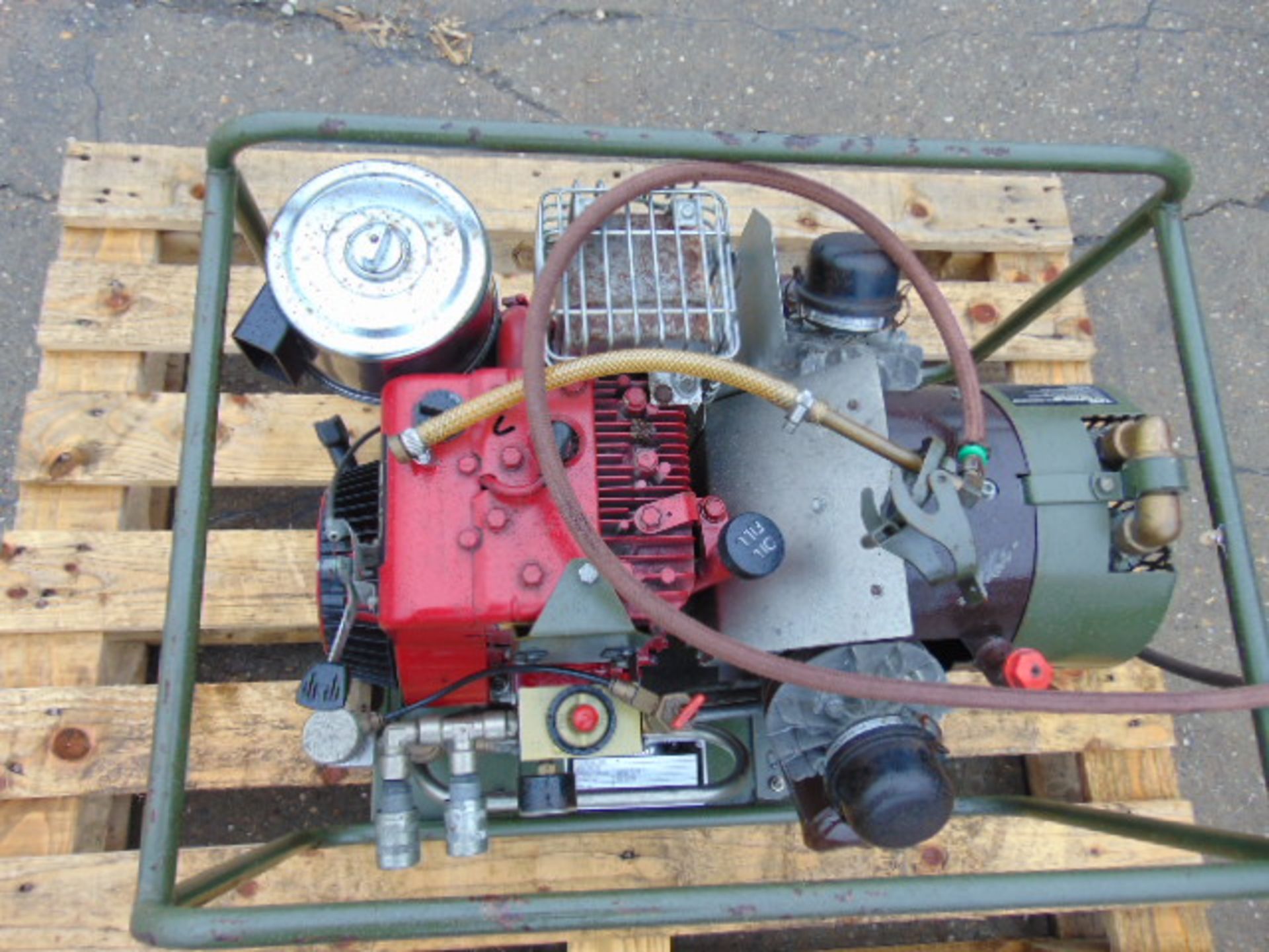 Factair FLF16P Briggs and Stratton Powered Air Compressor - Image 6 of 9