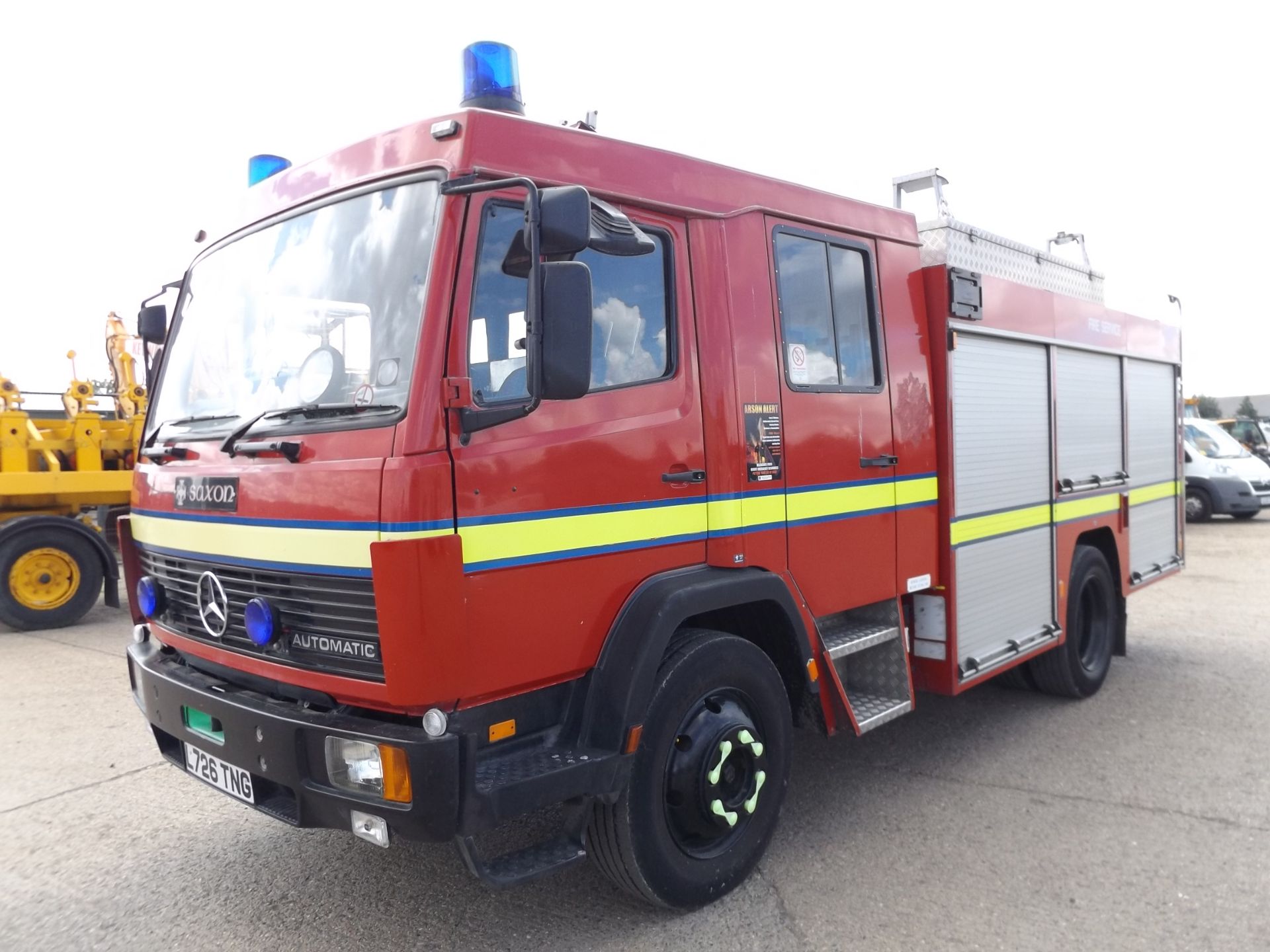 Mercedes 1124 Fire Engine - Image 3 of 16