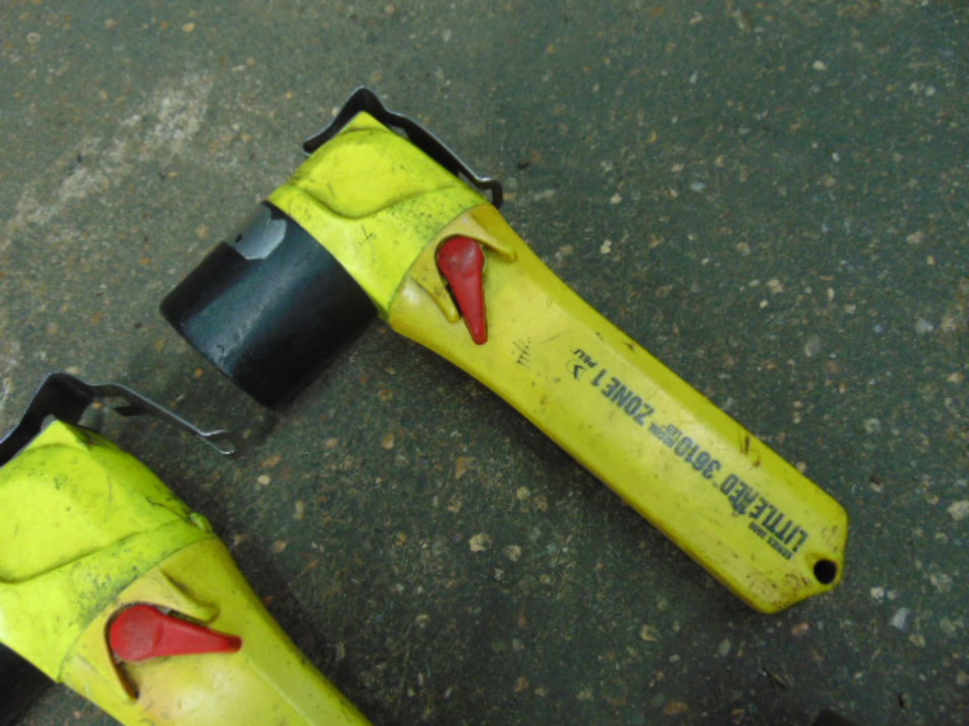 5 x Pelican Little Ed 3610 Right Angle Safety Torches - Image 2 of 5