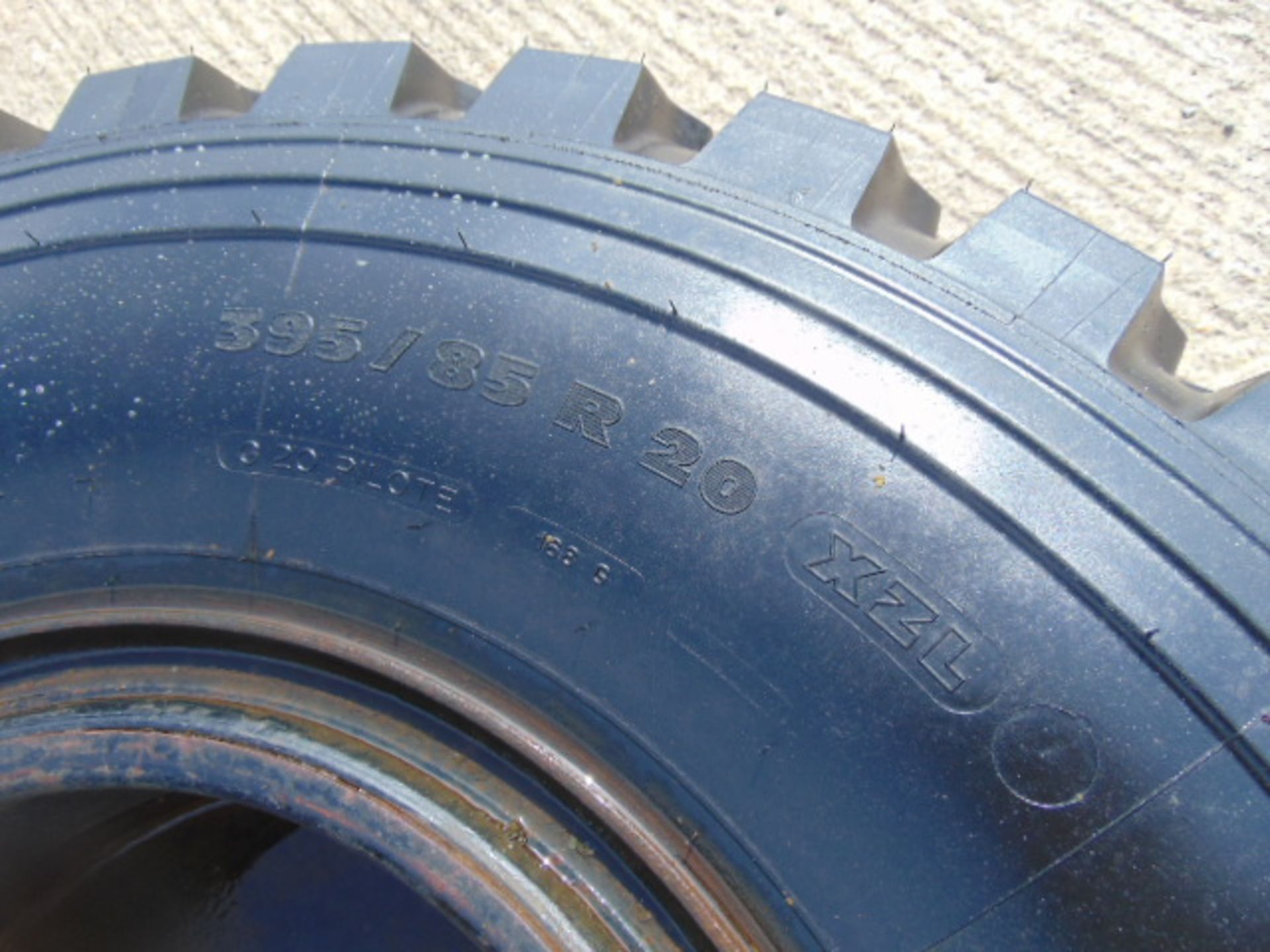 Michelin XZL 395/85 R20 Tyre with JCB Rim - Image 3 of 7