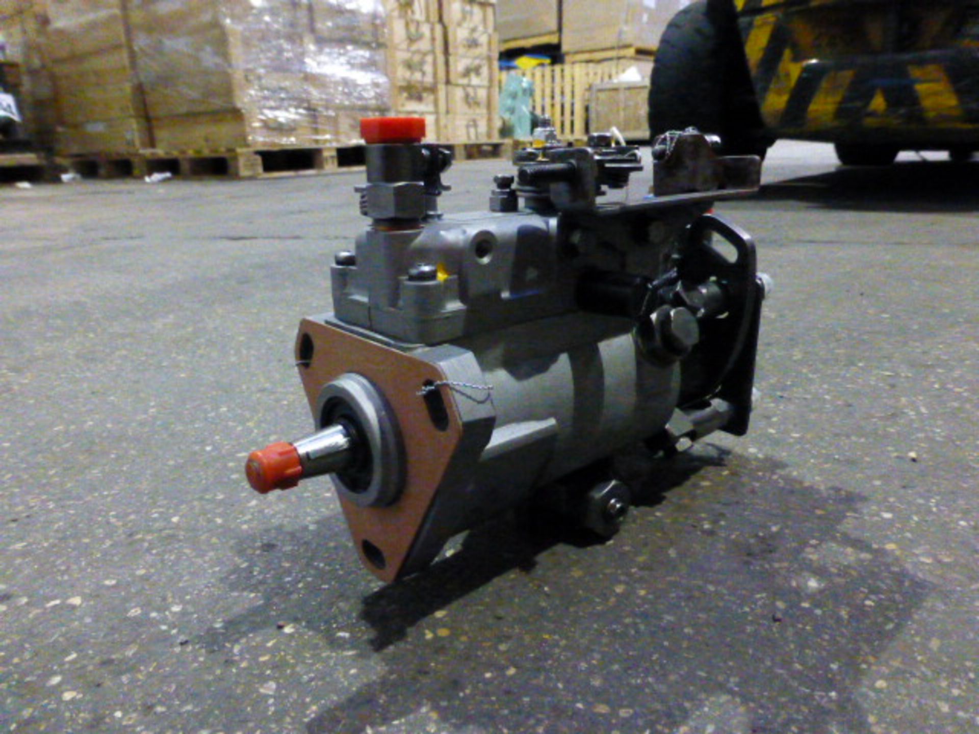 Land Rover 2.5D Fuel Injector Pump - Image 2 of 7