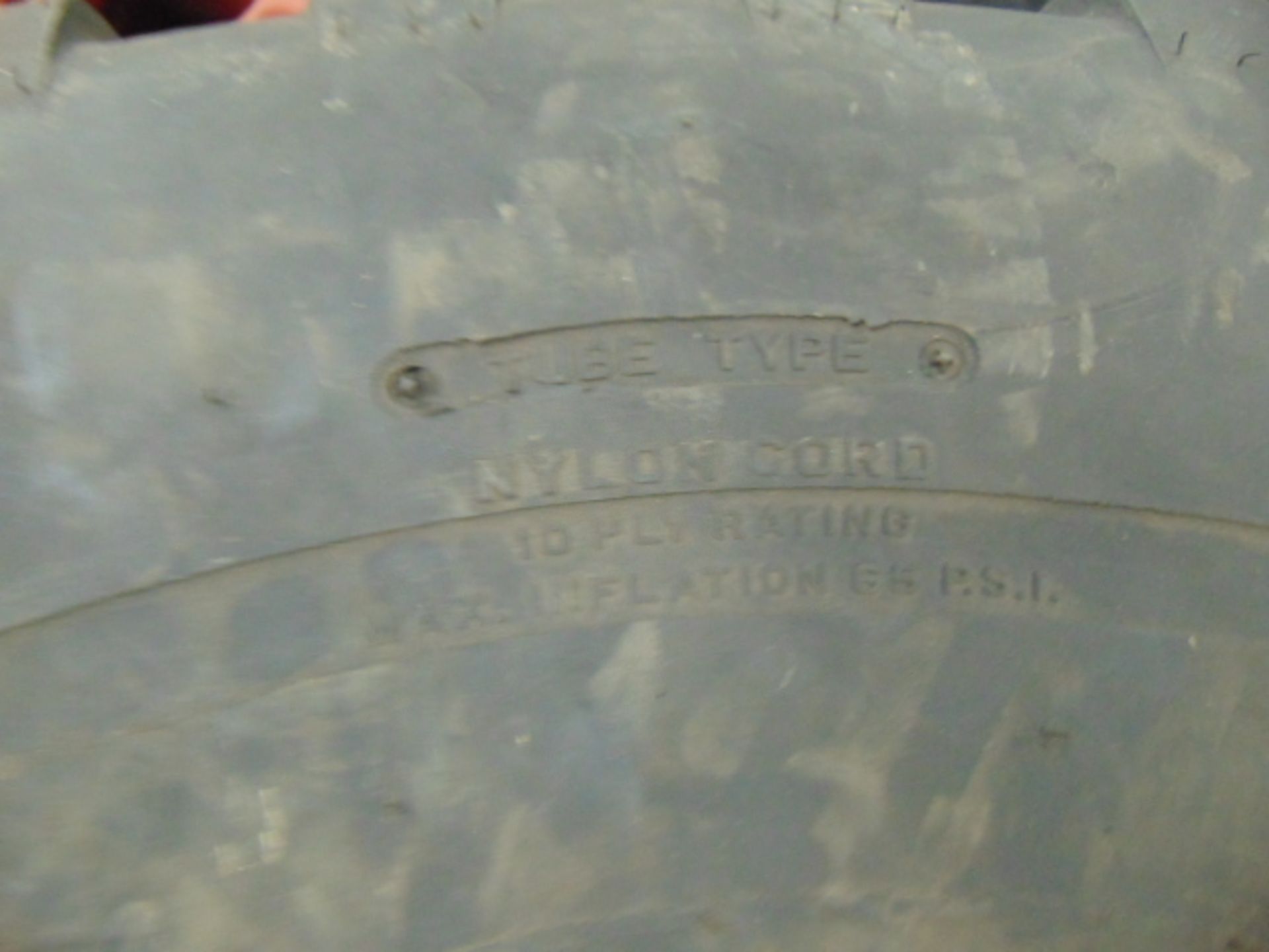 Very Rare Ex Reserve 3 x New OId Stock DUKW Denman 11.00-18 NHS Bar Grip Tyres - Bild 6 aus 6