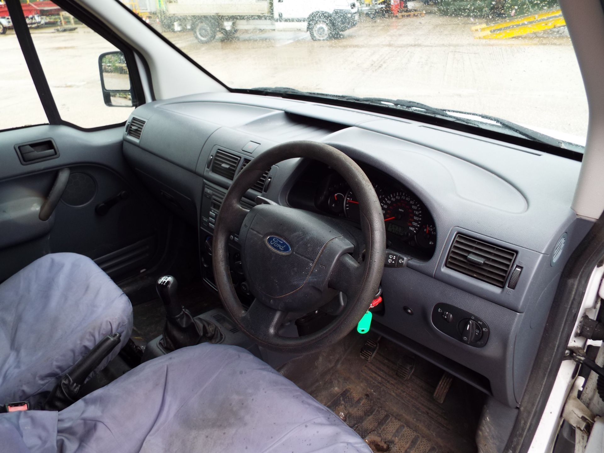 Ford Transit Connect T200 L75 Panel Van - Image 10 of 15