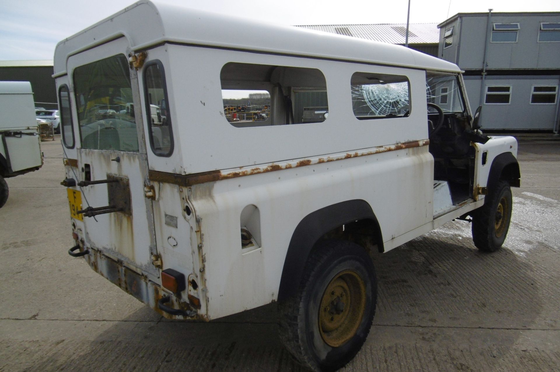 Land Rover 110 Hard Top suitable for spares or repairs - Image 7 of 13