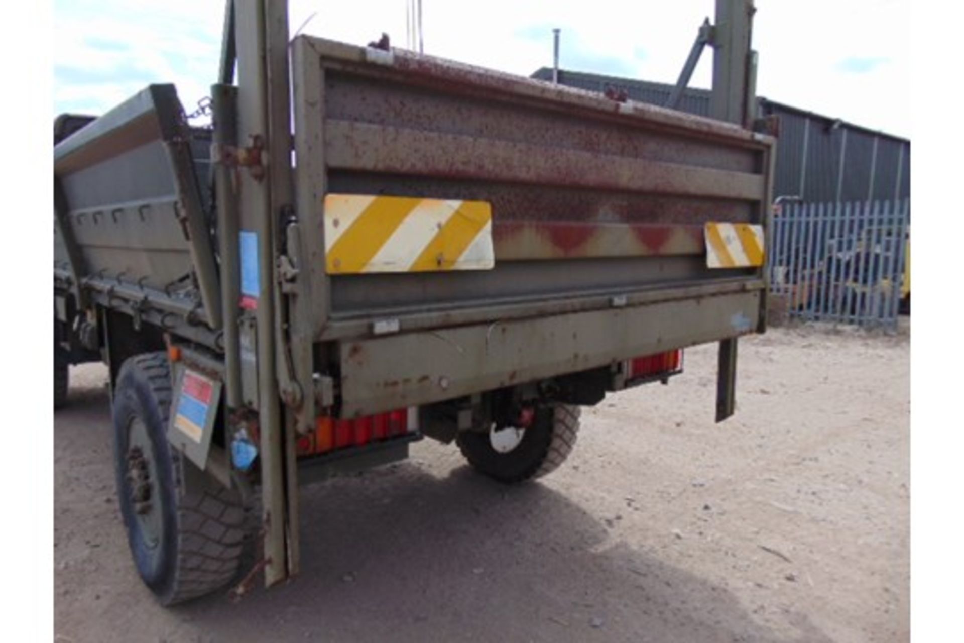 Left Hand Drive Leyland Daf 45/150 4 x 4 with Ratcliff 1000Kg Tail Lift - Image 10 of 15