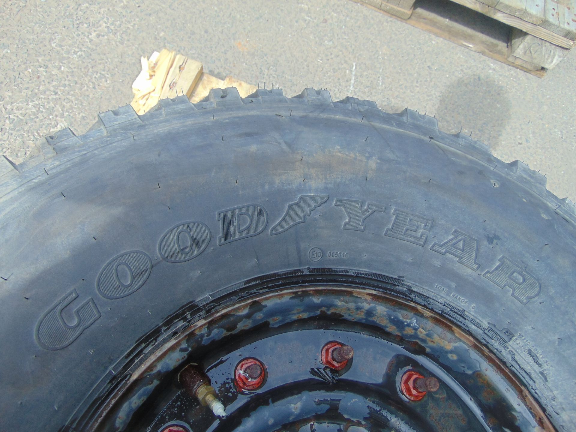 Goodyear Wrangler MT 37x12.50R16.5LT Tyre with Rim - Image 2 of 8