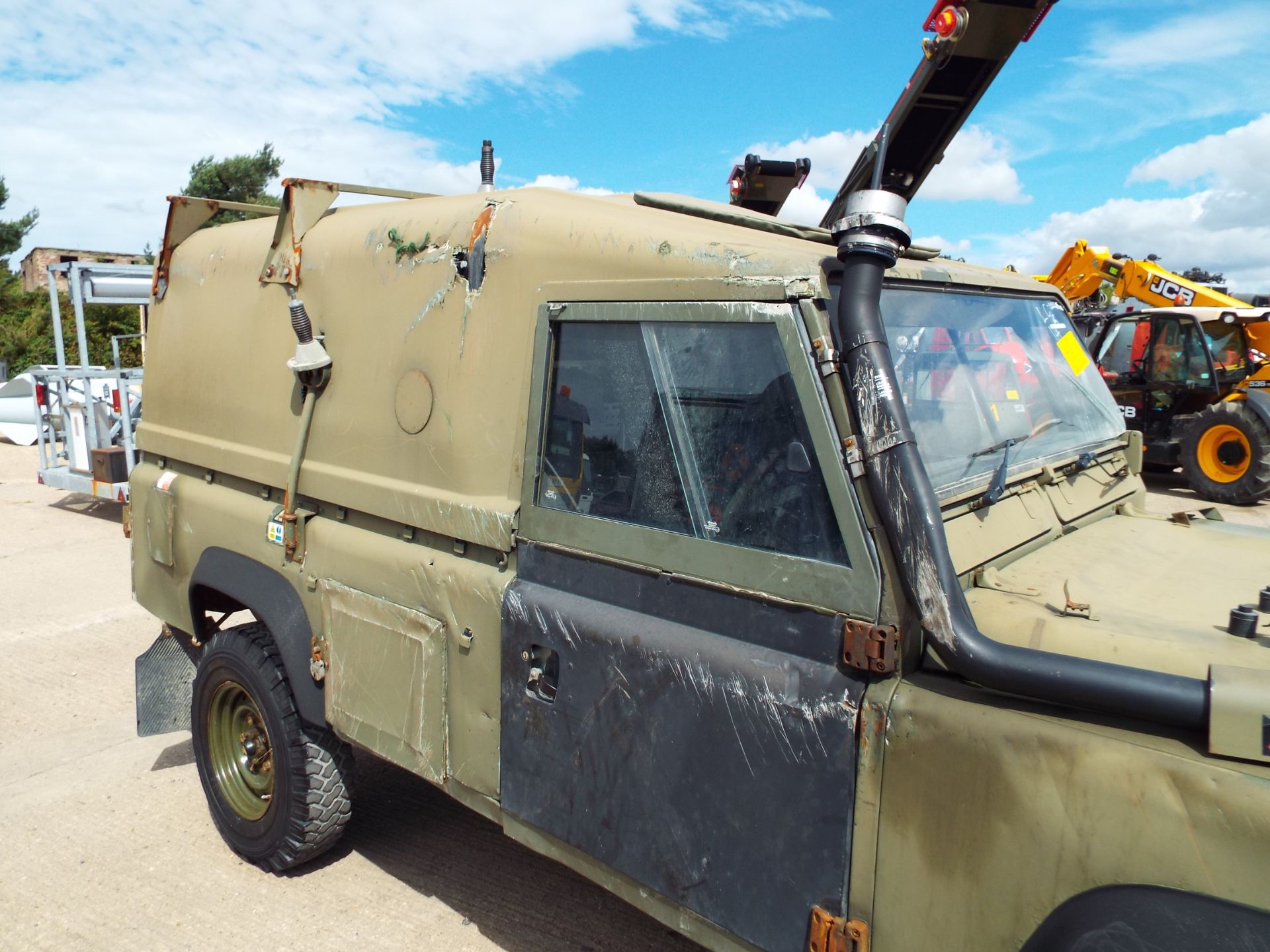 Very Rare Winter/Water Land Rover Wolf 110 Hard Top - Image 27 of 31