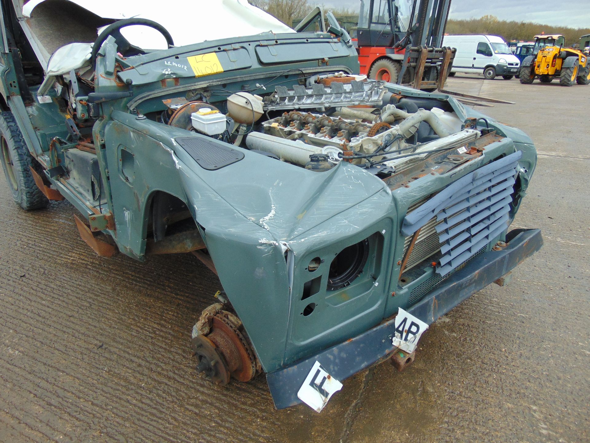 Land Rover Defender 110 TD5 suitable for spares or repairs - Image 11 of 14