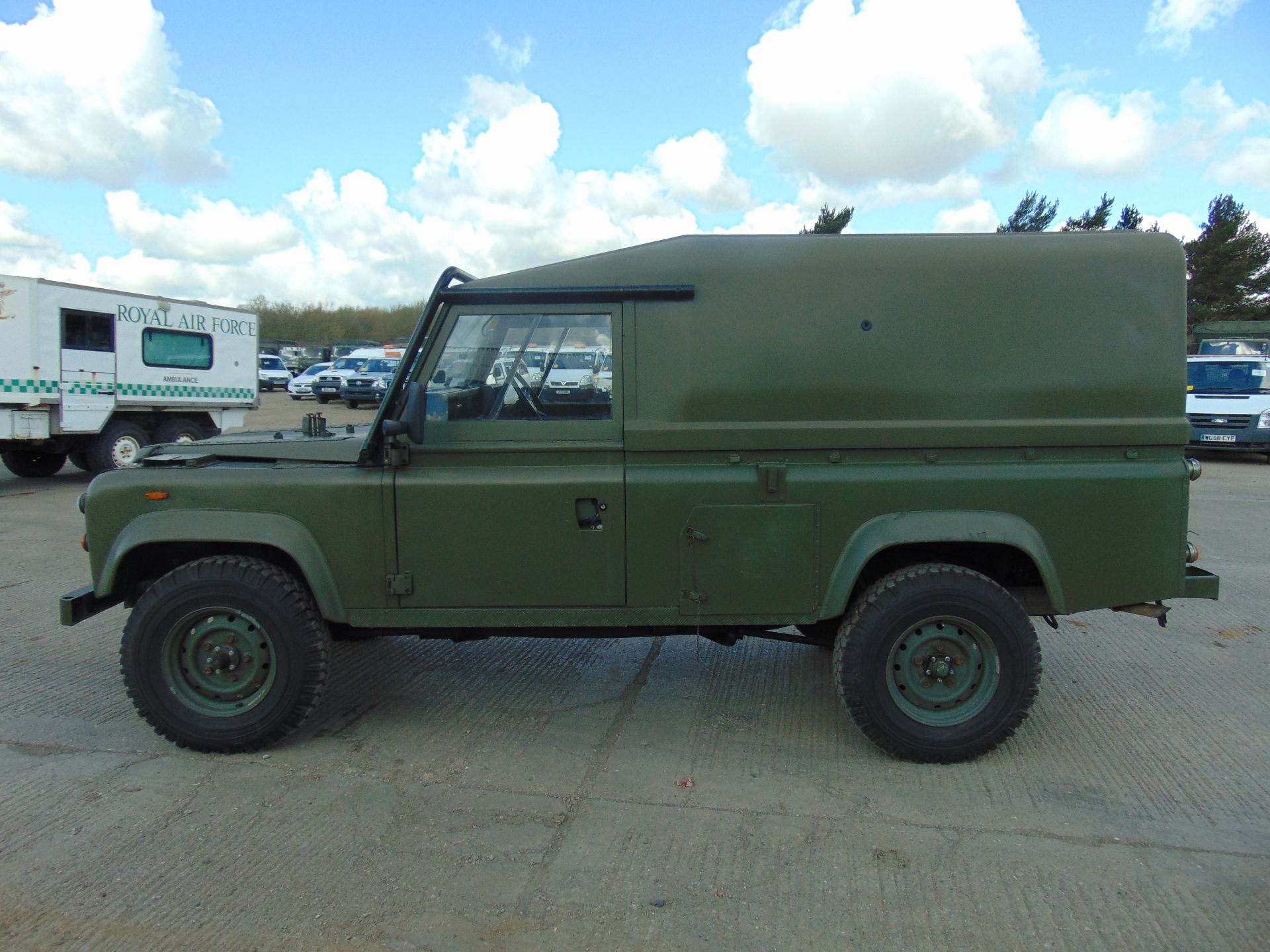 Land Rover TITHONUS 110 Hard Top - Image 4 of 17