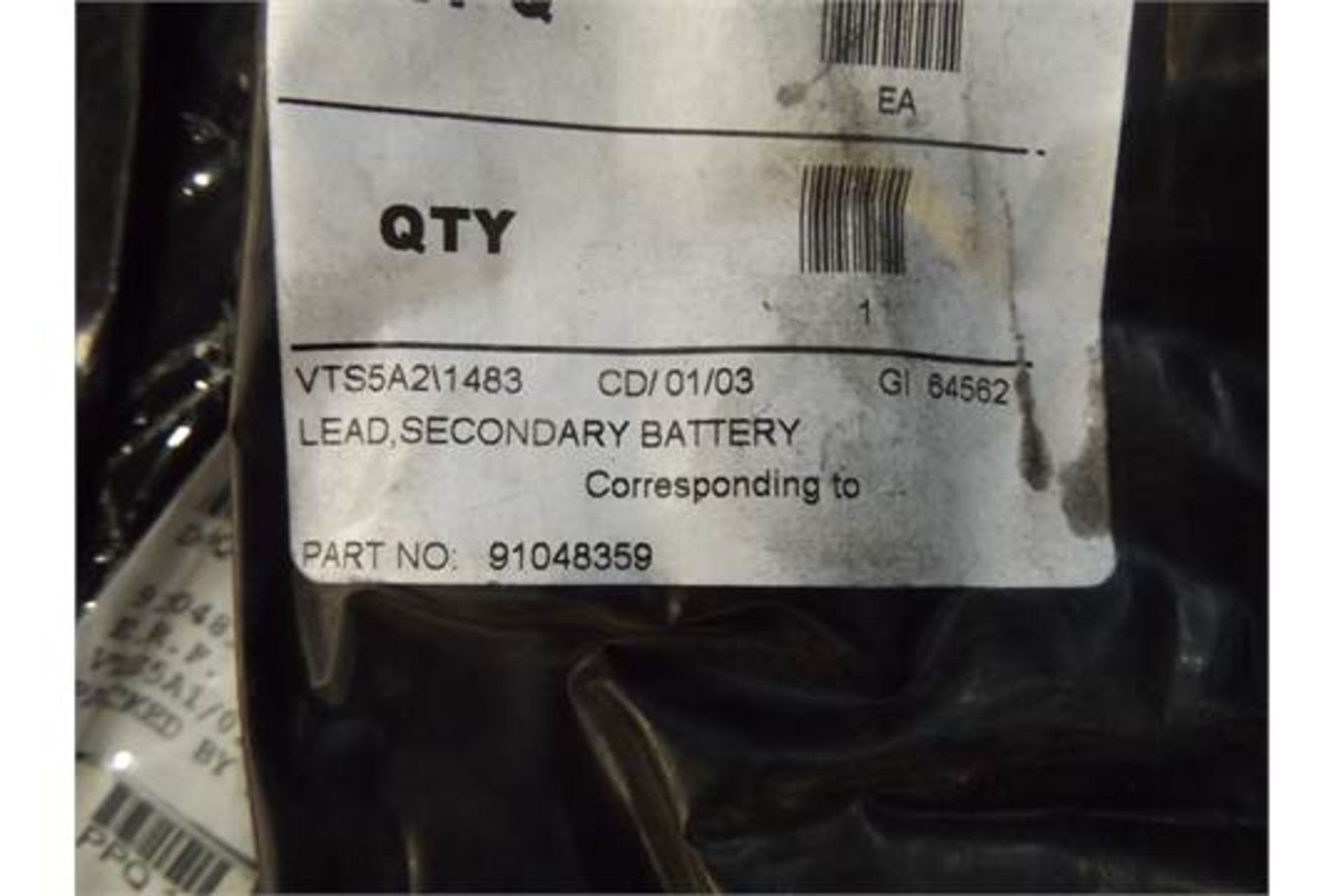 16 x Bedford Secondary Battery Lead with Terminals and Cover P/No 91048359 - Image 5 of 5