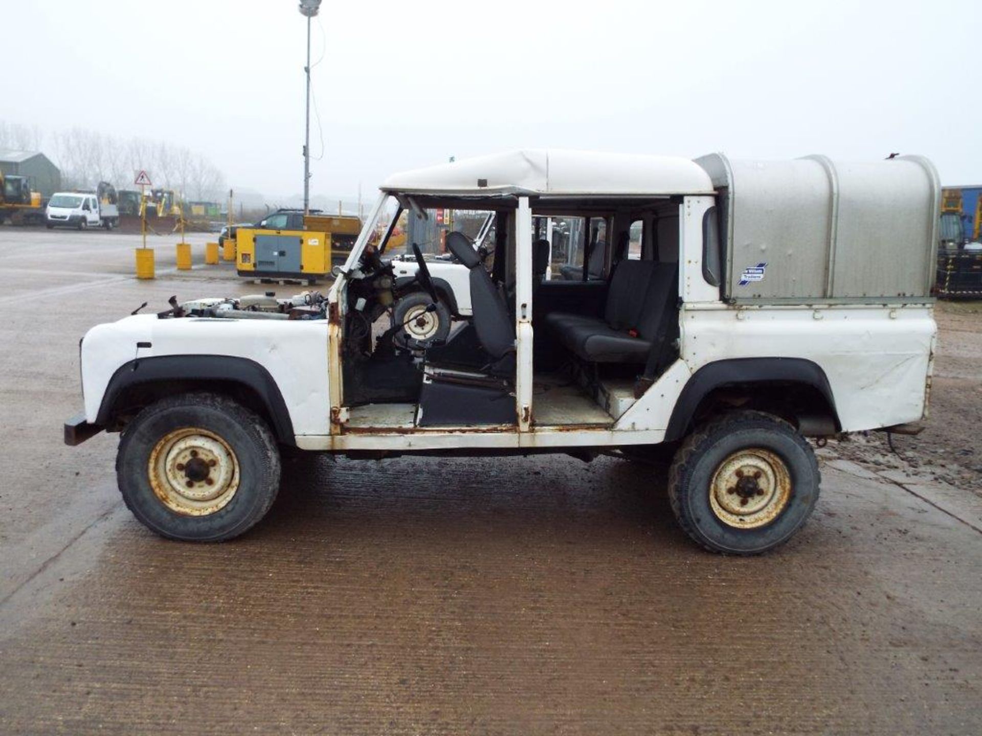 Land Rover Defender 110 300Tdi Double Cab Pick Up - Suitable for Spares or Repairs - Image 4 of 22