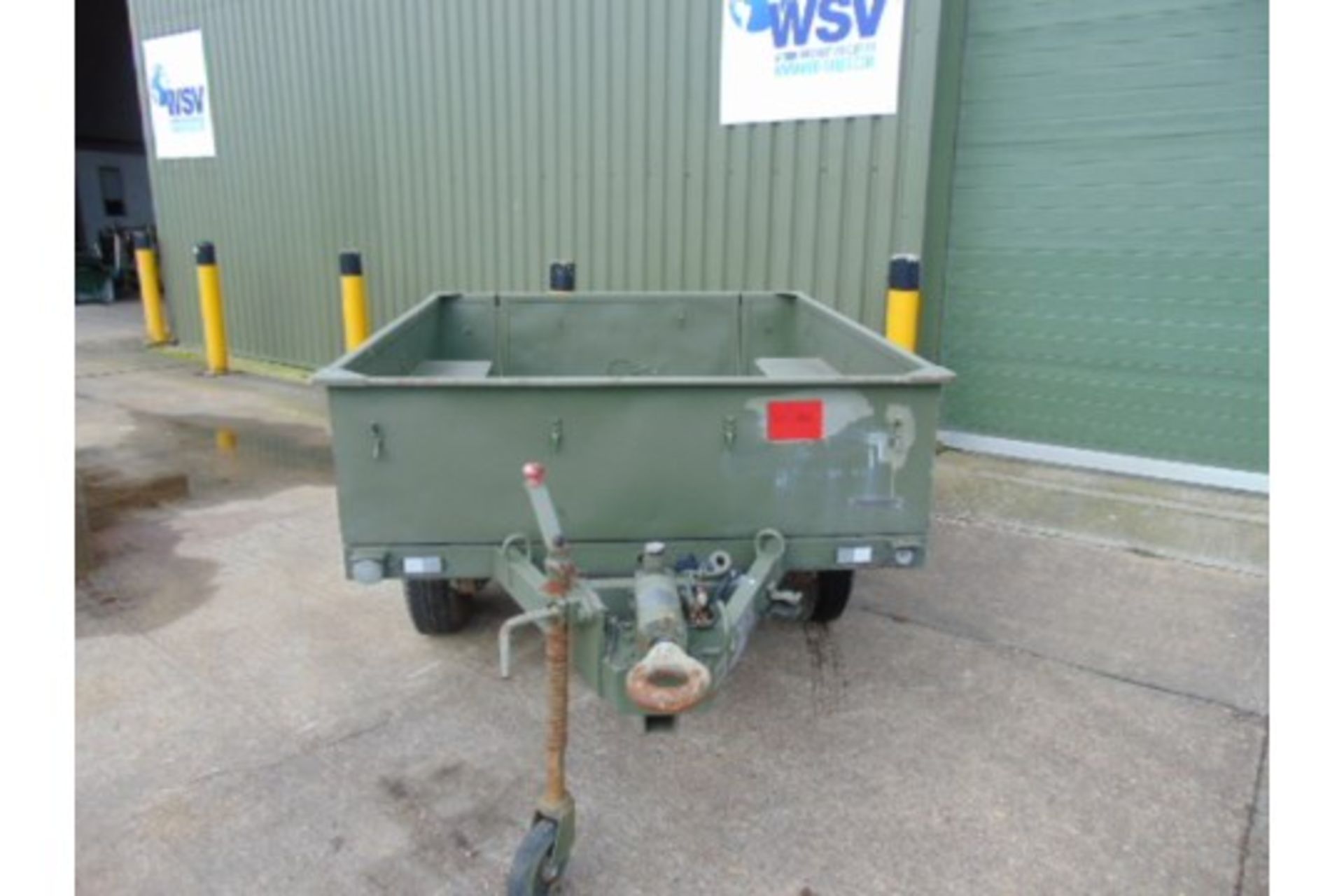 Sankey 3/4 ton widetrack trailer with dropdown tailgate, military lighting and tow ring, drum brakes - Image 2 of 7