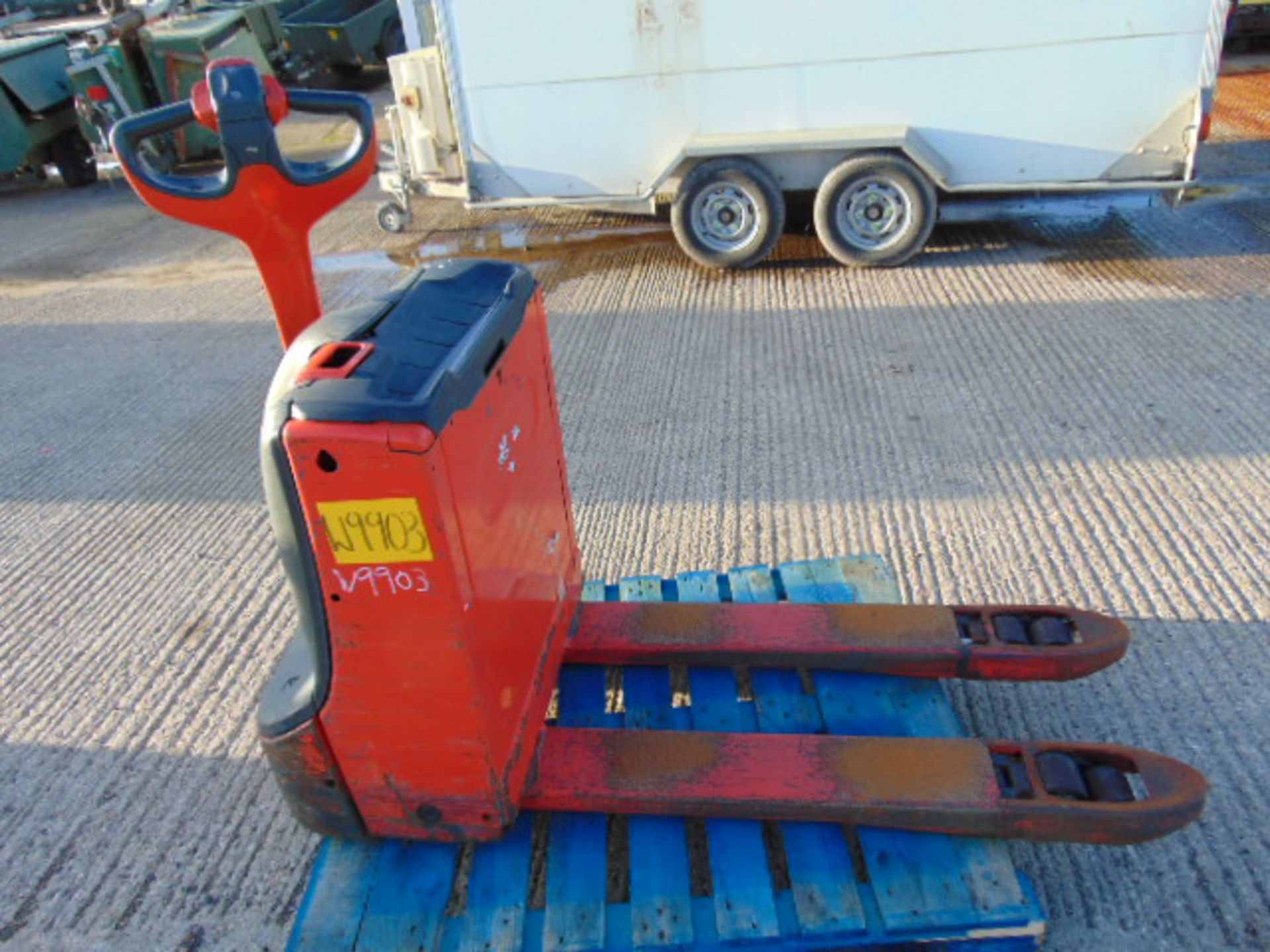 Linde T16 Self Propelled Electric Pallet Truck