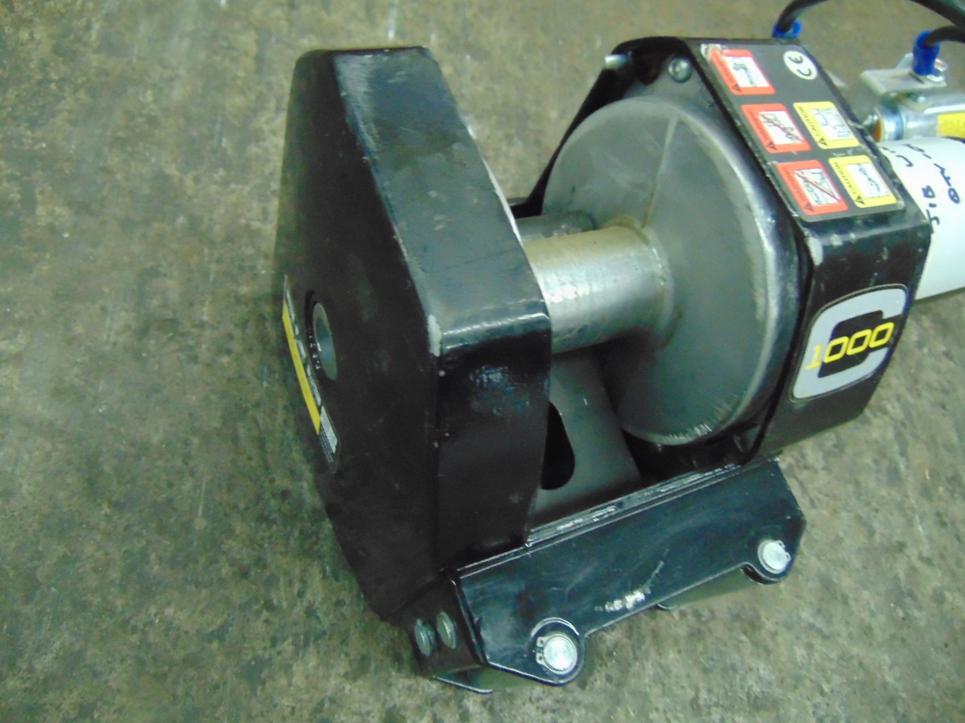 12V Superwinch C1000 - Image 3 of 7