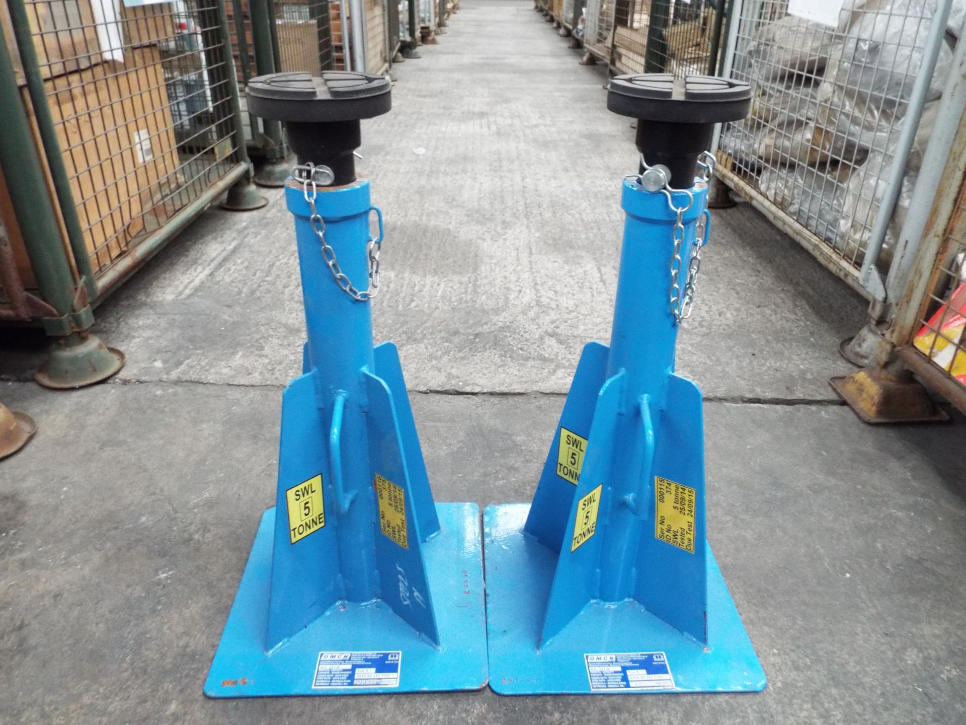 2 x Heavy Duty OMCN 5 Ton 65-115cm Axle Stands - Image 2 of 7