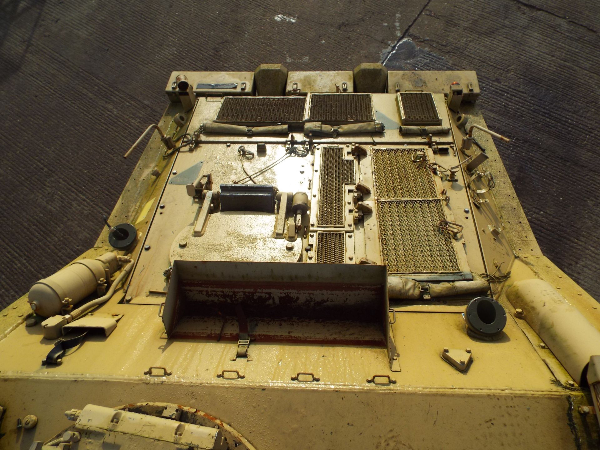 FV105 Sultan Armoured Personnel Carrier - Image 11 of 28