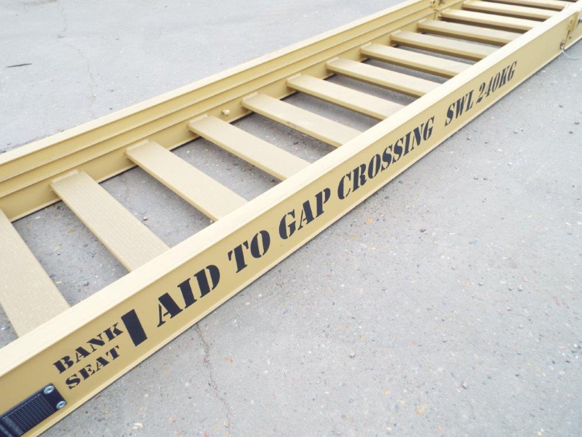 4500Kg 2.5m Folding Ramps for WMIK, Armoured Vehicles etc with 240Kg Crossing Aid - Bild 14 aus 18