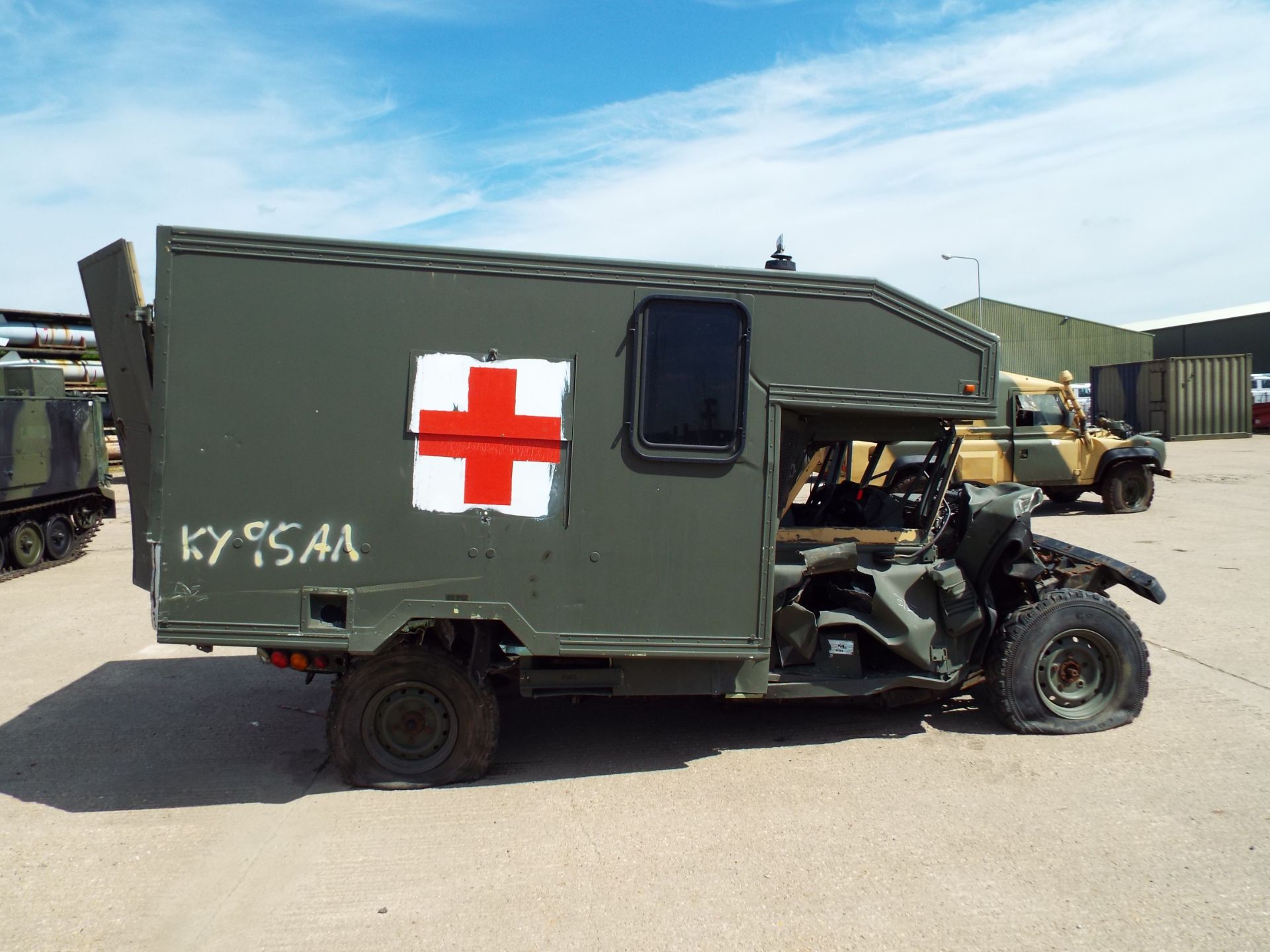 Military Specification Land Rover Wolf 130 Ambulance - Image 8 of 20