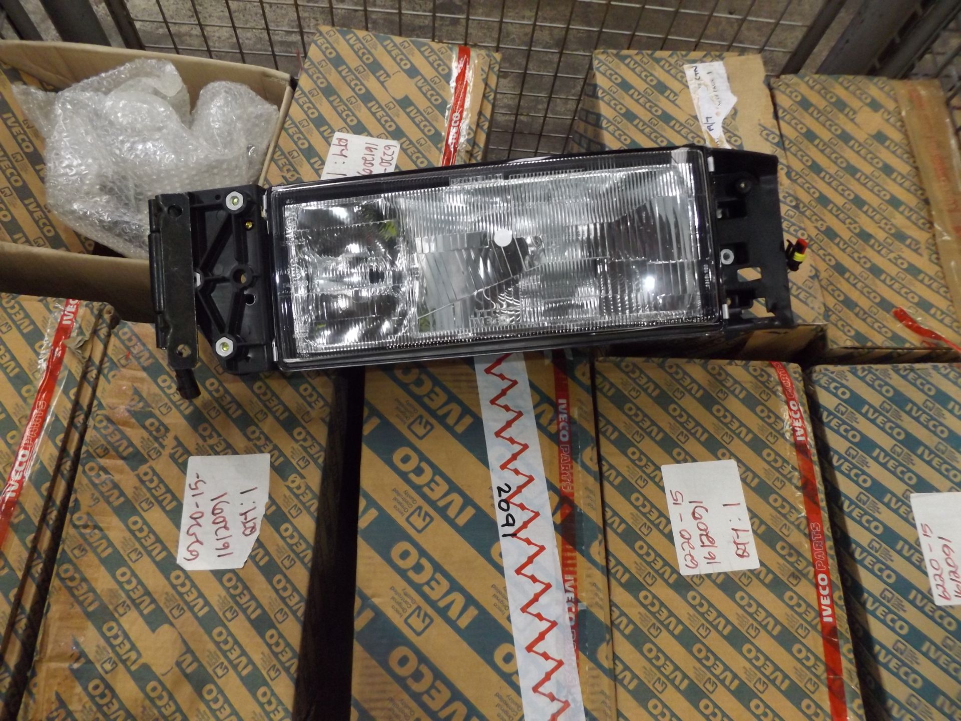 9 x Iveco Proiettore SX Headlamp Units