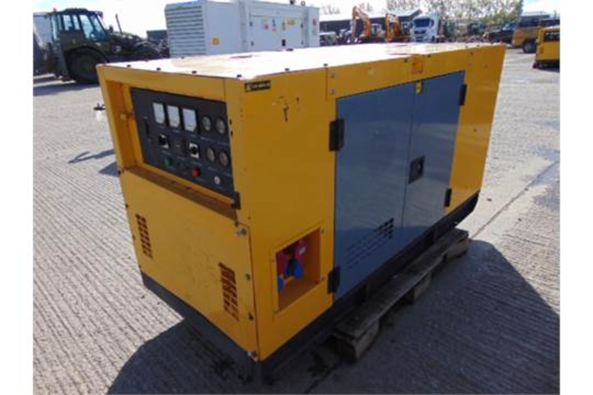 25 KVA 3 Phase Silent Diesel Generator Set - Bild 6 aus 16