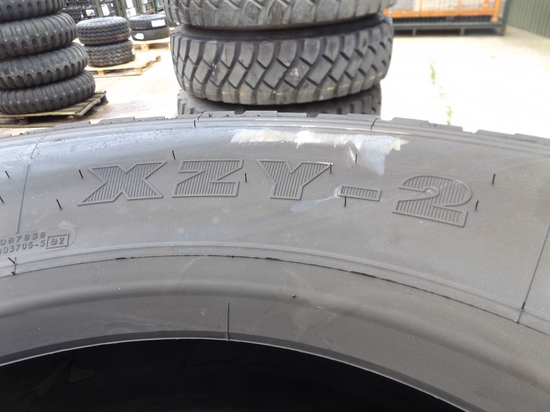 4 x Michelin 12R 22.5 XZY-2 Tyres - Image 5 of 7
