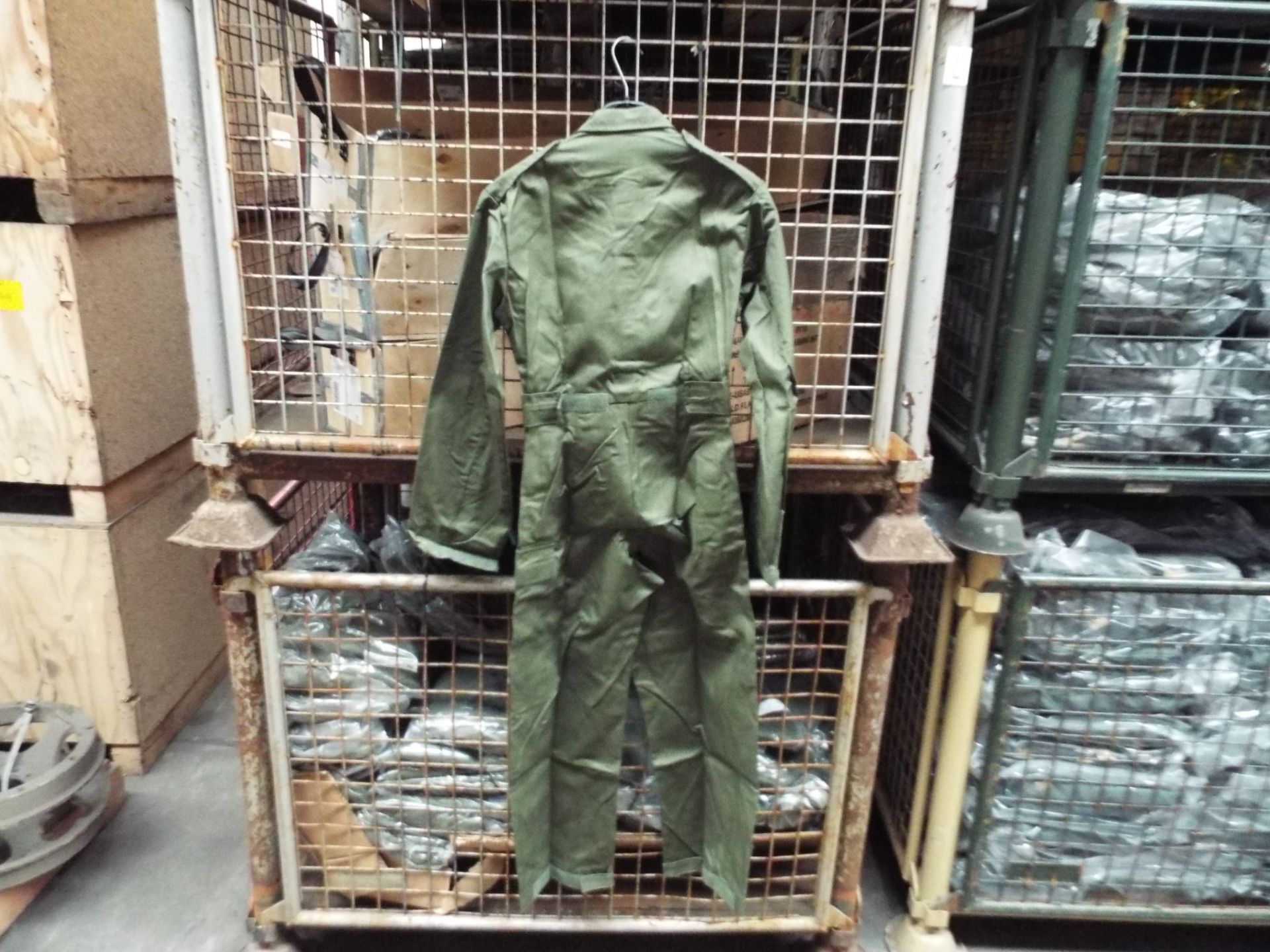 Approx 40 x Army Issue Olive Coveralls, Size 160/84 - Bild 2 aus 4