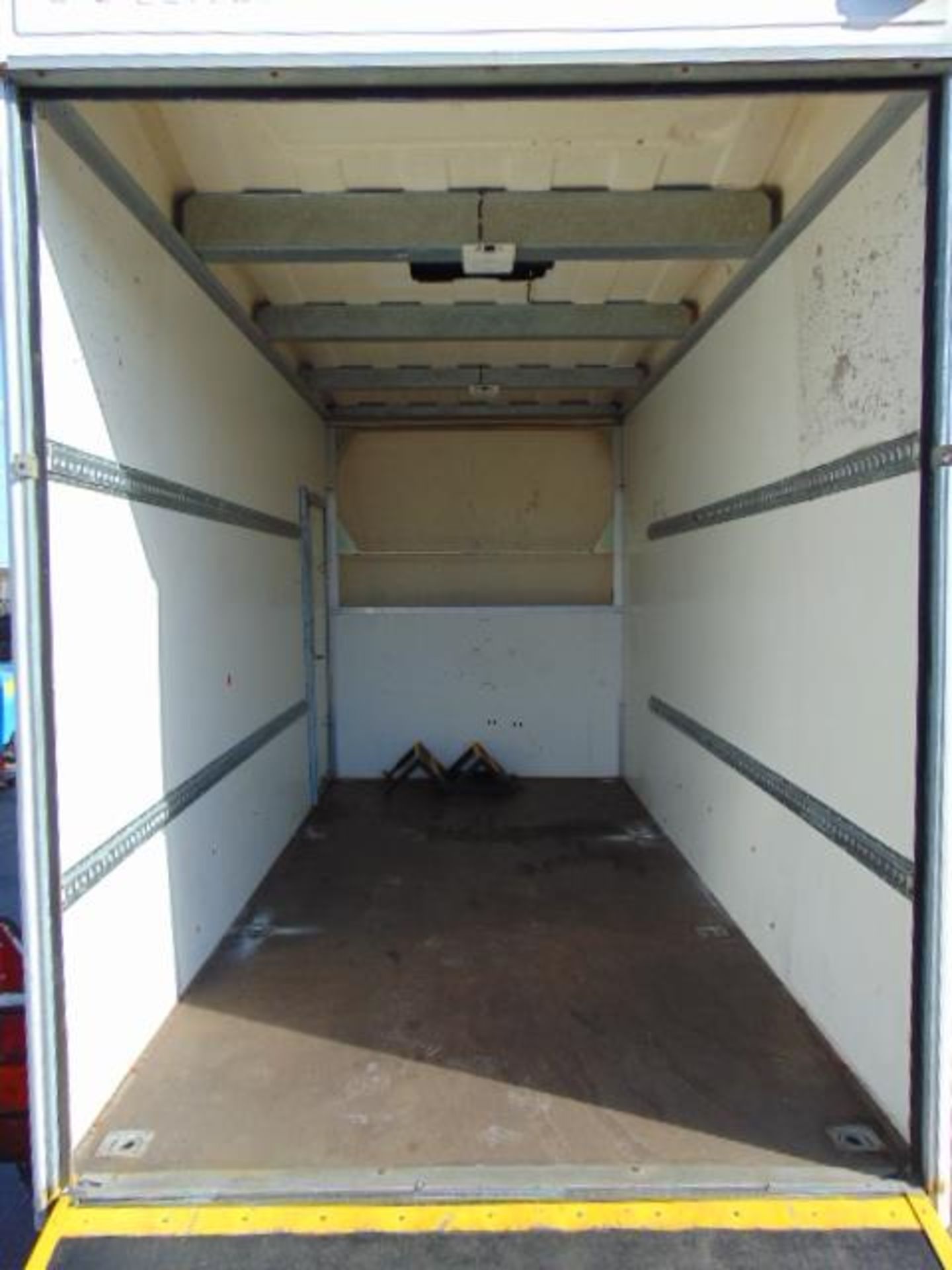 Twin Axle Tow A Van 580H Box Trailer c/w Dropdown Tailgate / Loading Ramp and Solar Panels - Image 15 of 25