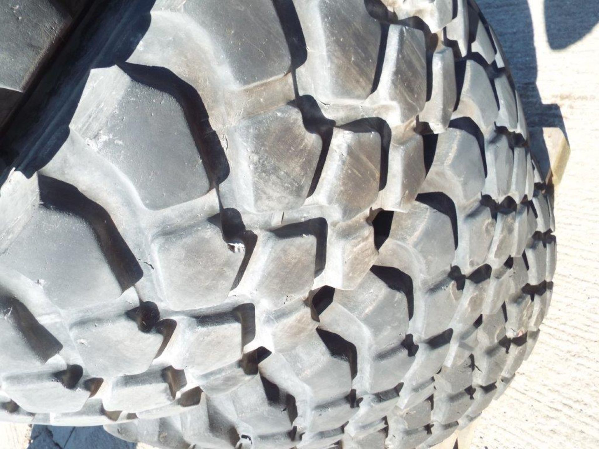 5 x Michelin 16.00 R20 XZL Tyres with 10 Stud Rims - Image 3 of 9