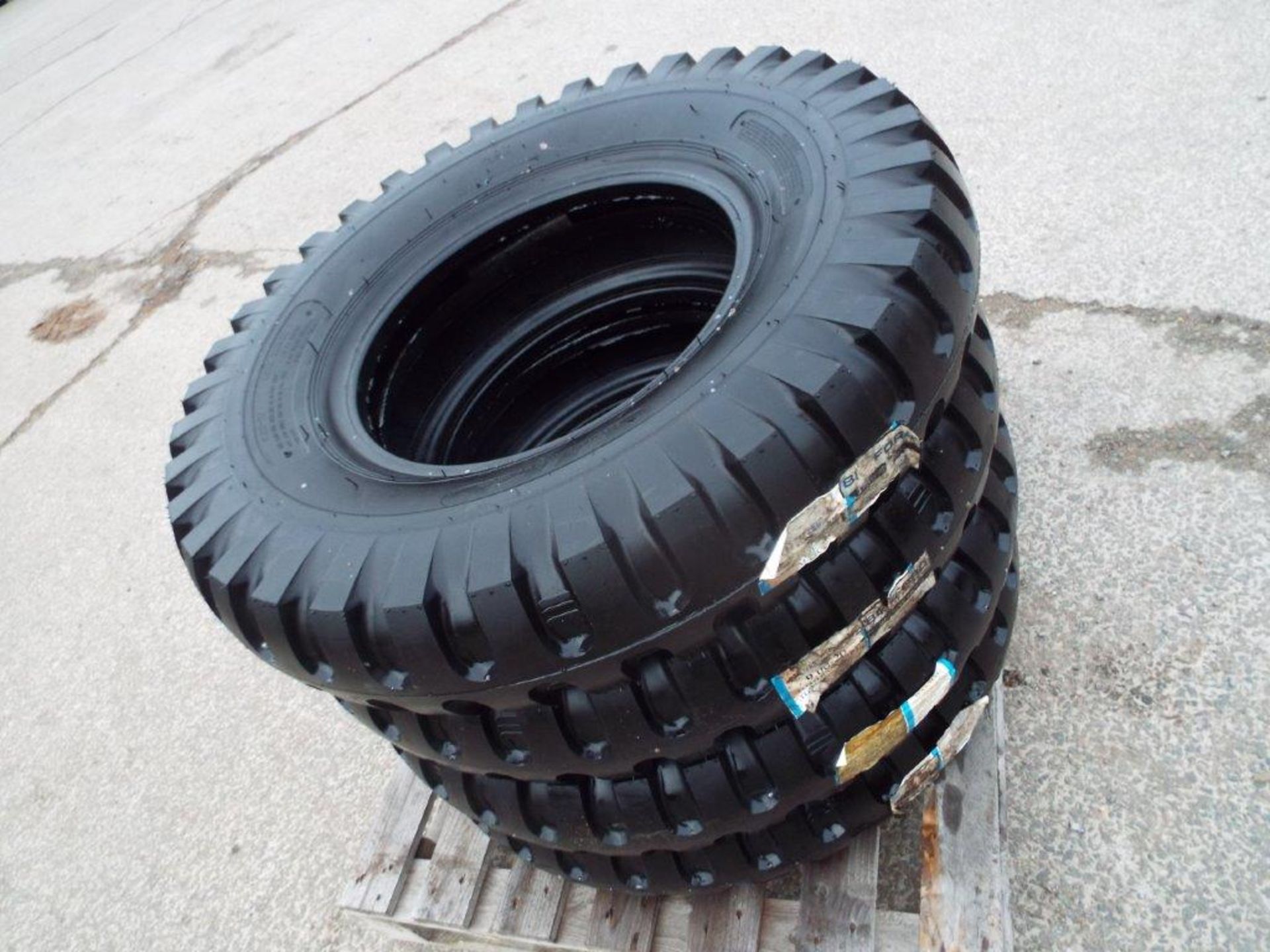 4 x S.T.A. 9.00-20 Crossply Tyres