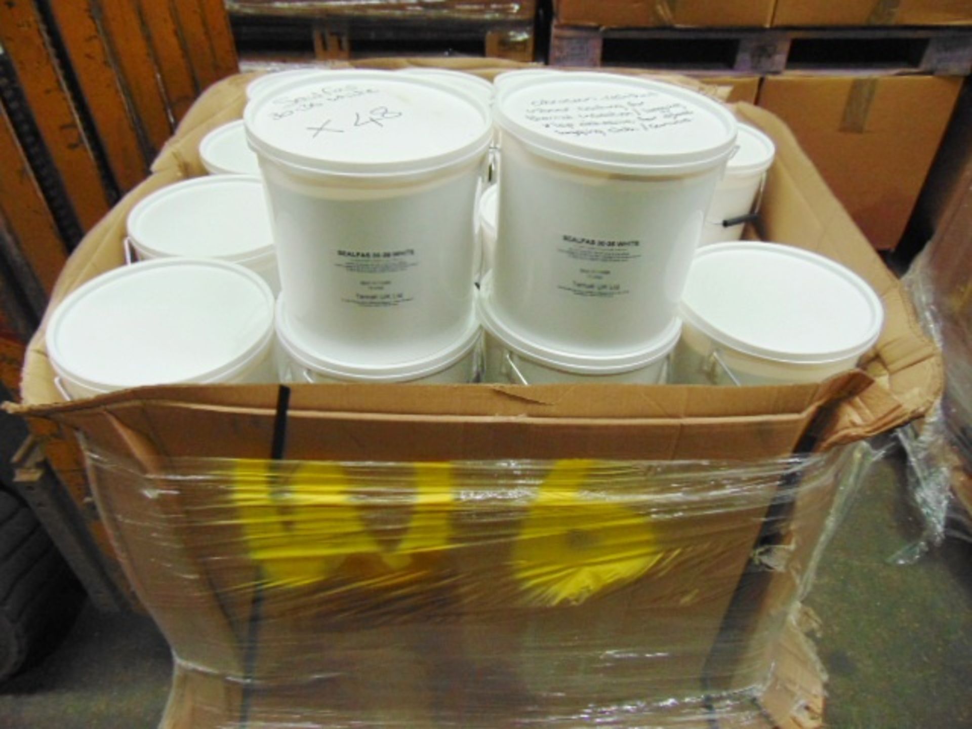 48 x Unissued 10L Tubs of Sealfas 30-36 Coating