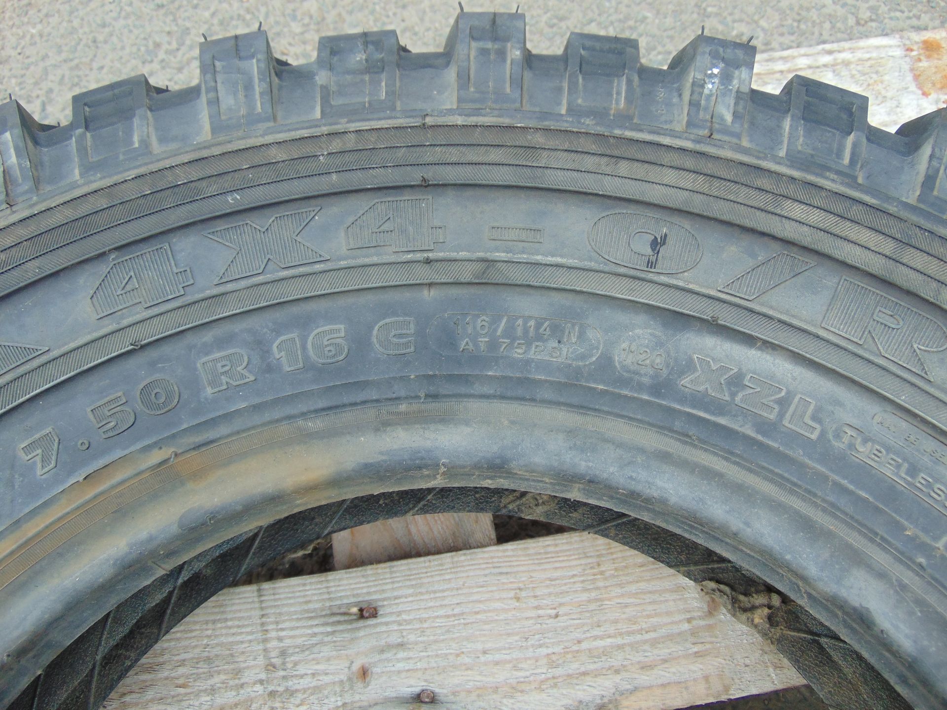 1 x Michelin 7.50 R16 XZL Tyre - Image 3 of 5