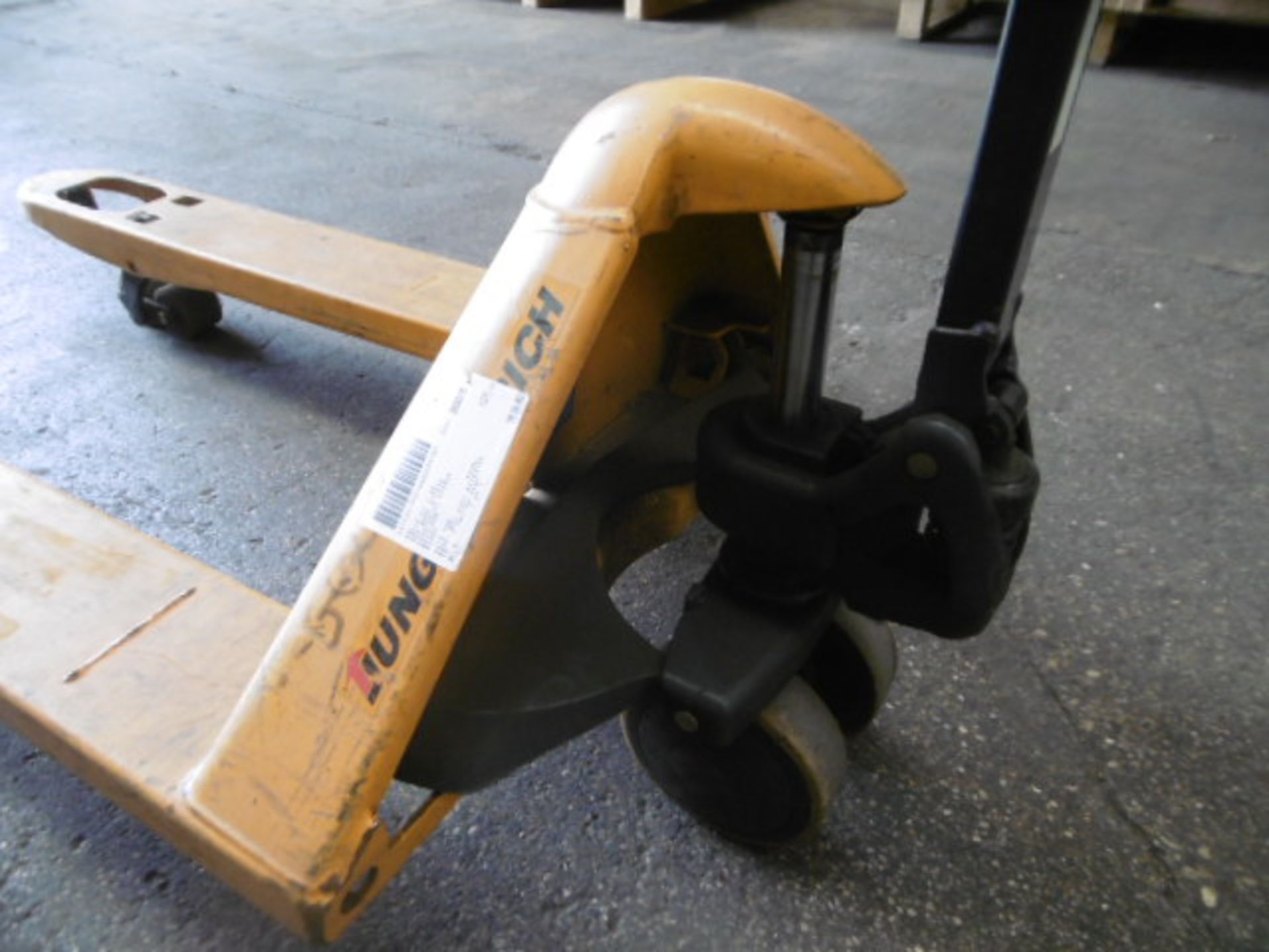 Jungheinrich 2200 Pallet Truck - Bild 5 aus 8