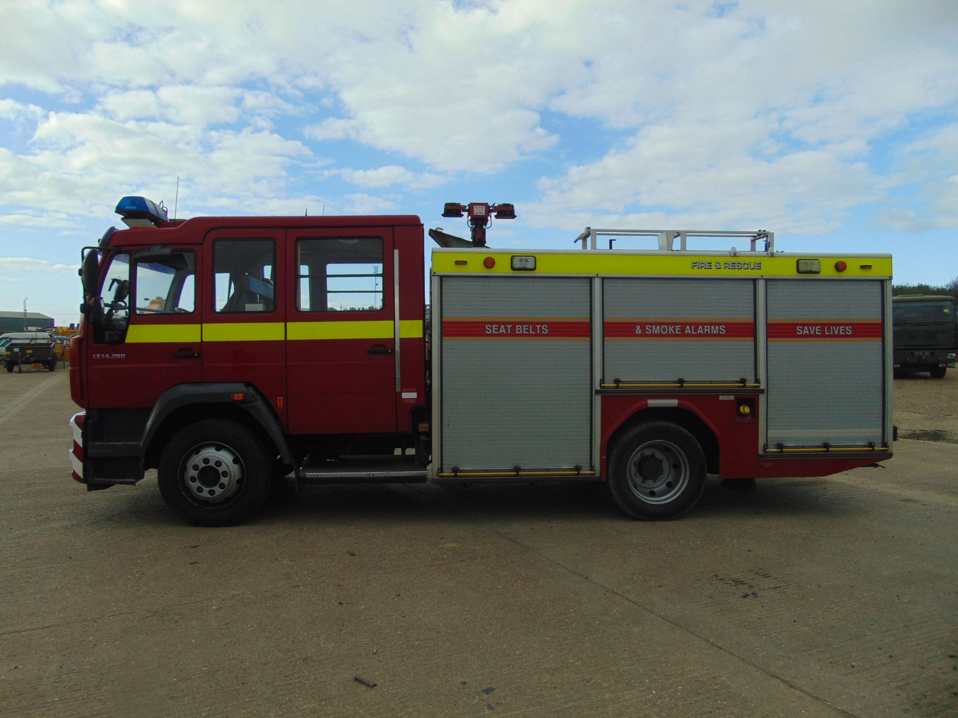 MAN LE 14.280 Fire Engine - Image 4 of 35