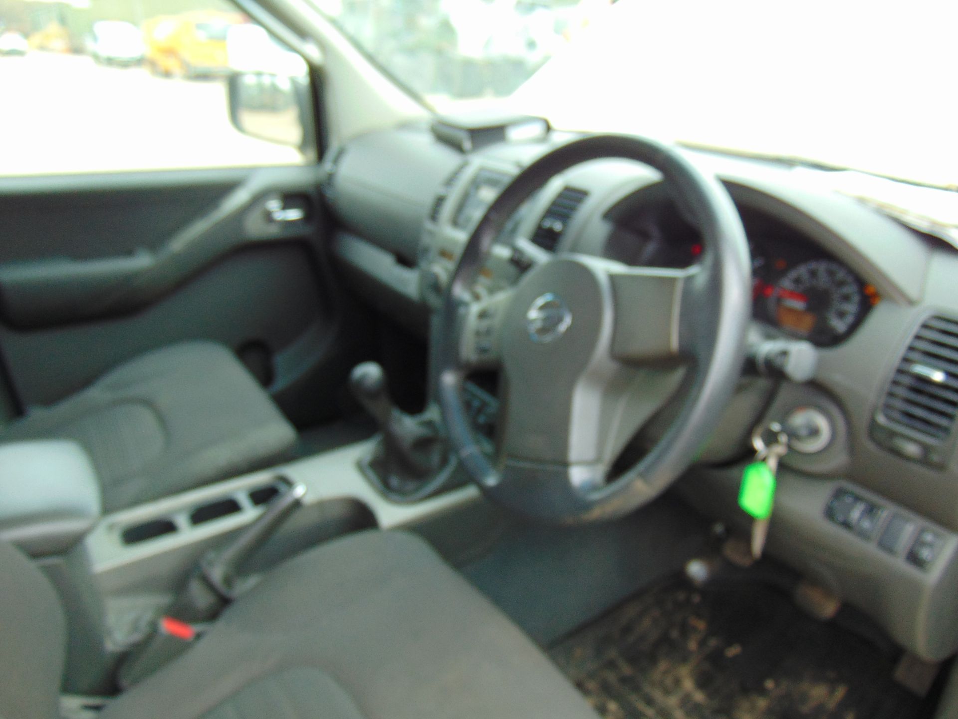 Nissan Pathfinder 2.5DCi Acenta - Image 11 of 19