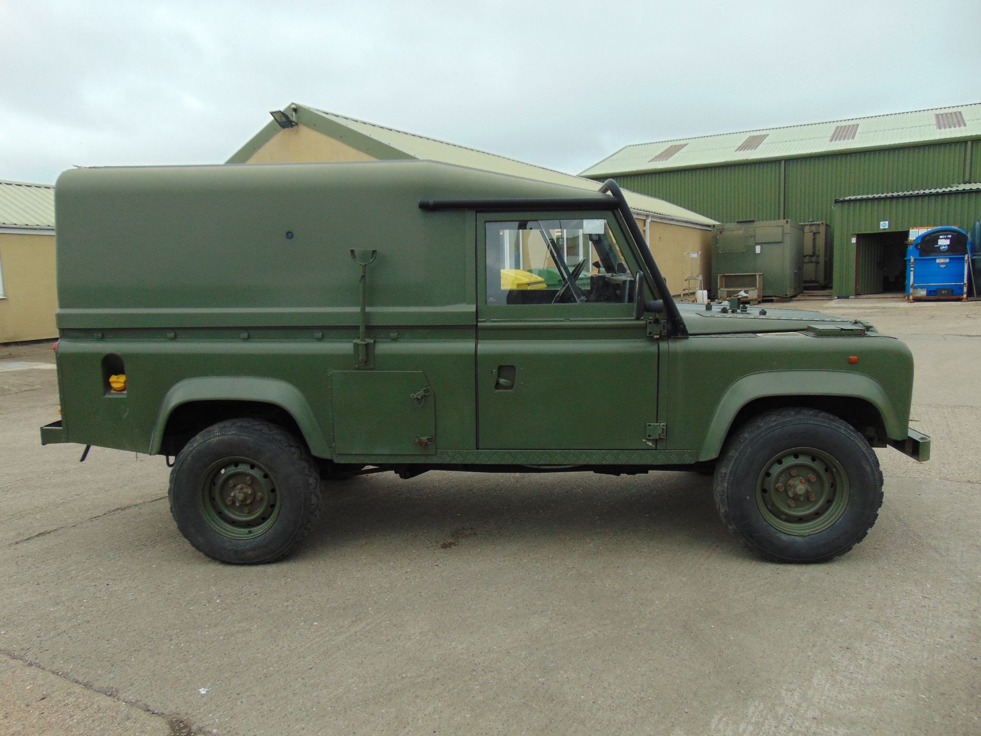 Left Hand Drive Land Rover TITHONUS 110 Hard Top - Image 5 of 20