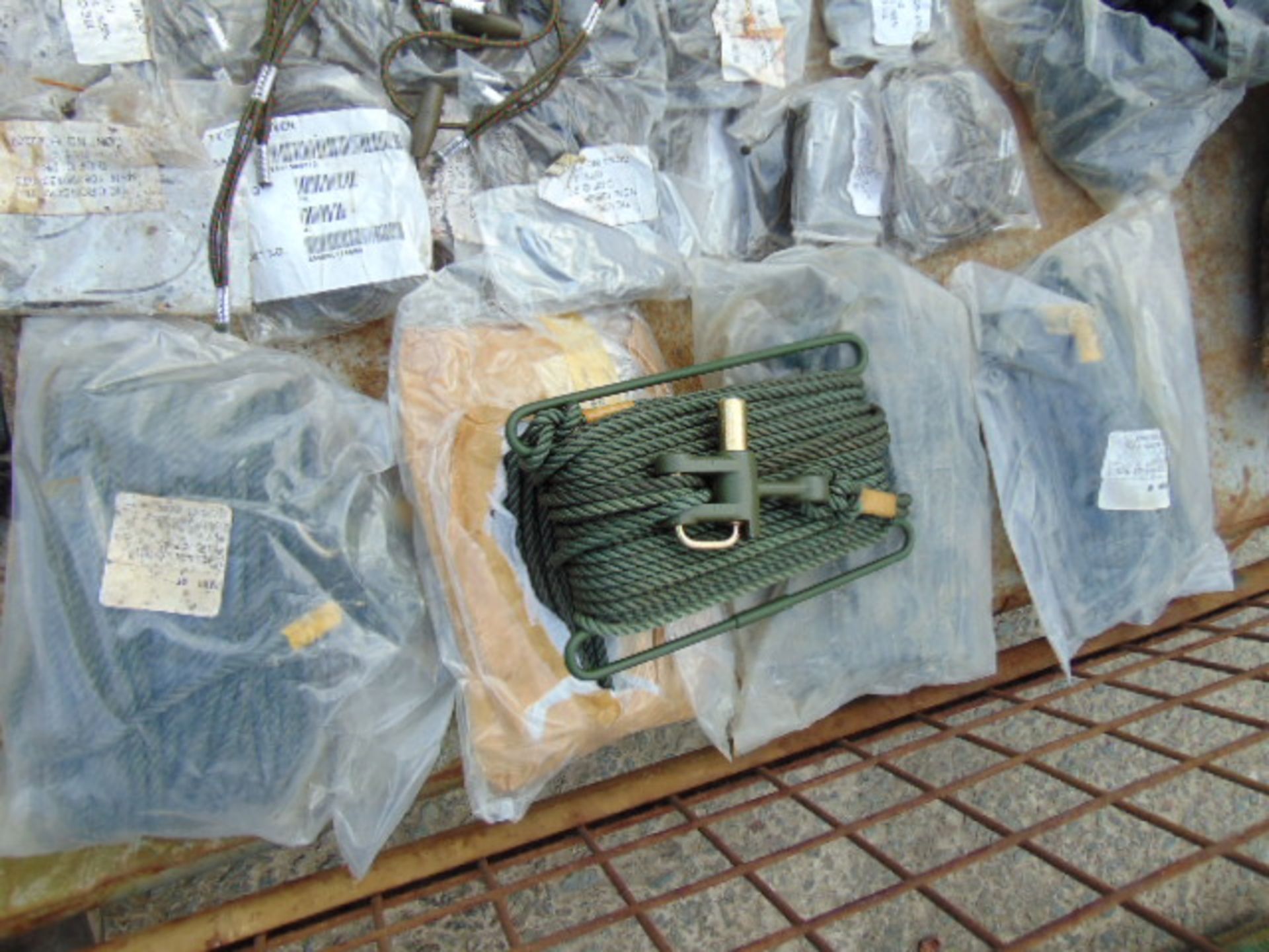 Mixed Stillage of Rope, Nylon Hammers, Bungee Chords etc - Bild 7 aus 9