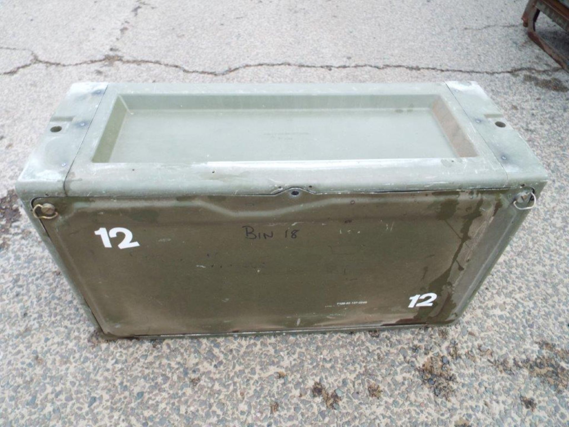 14 x Heavy Duty Interconnecting Storage Boxes with Lids - Image 4 of 9
