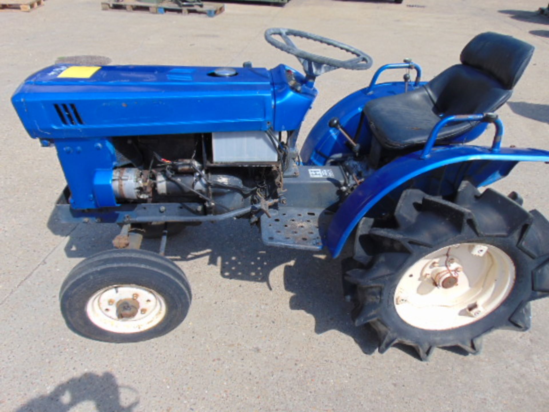 Iseki TX1300 2WD Compact Tractor - Bild 4 aus 15