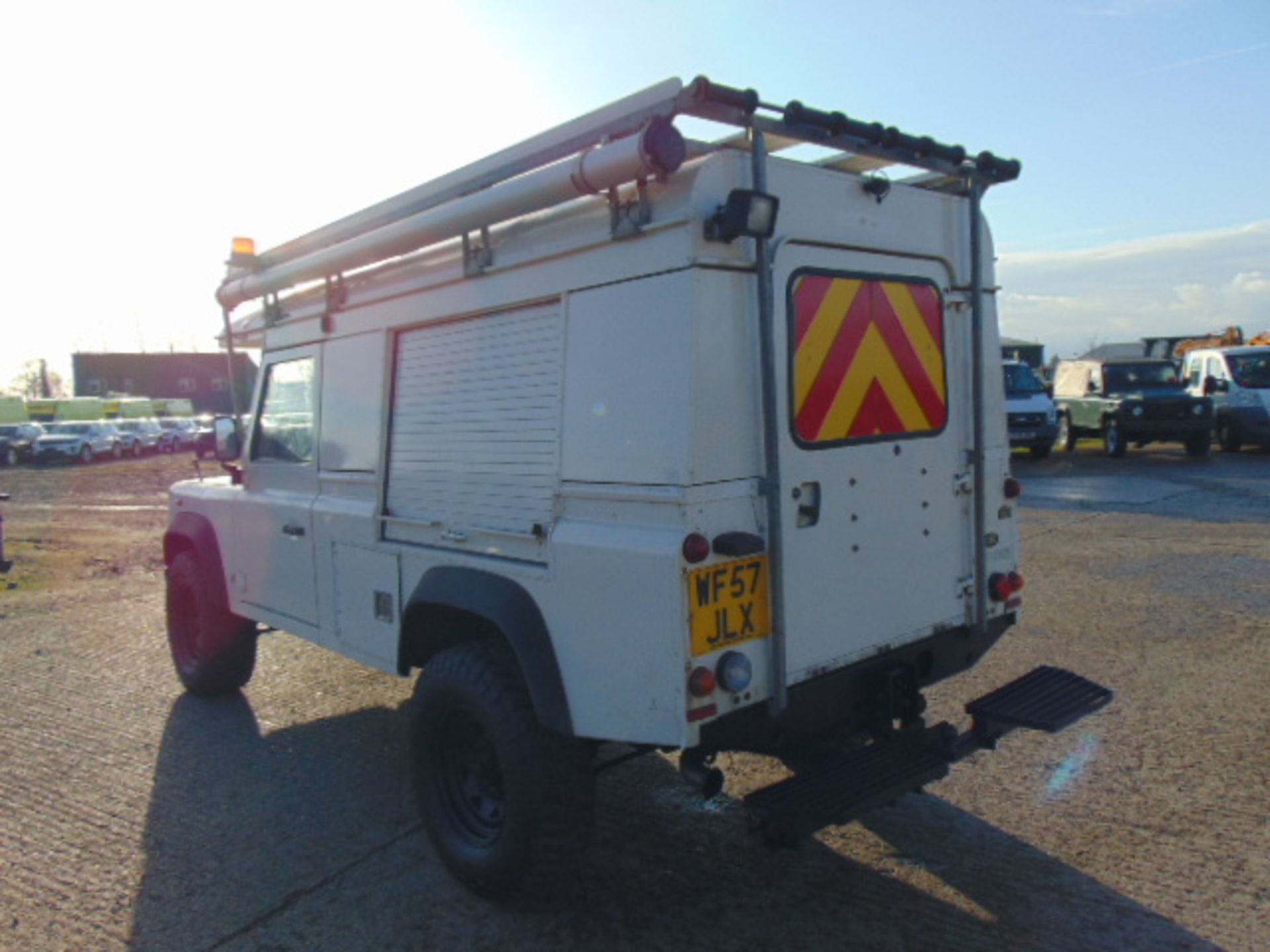 2007 Land Rover Defender 110 Puma Hardtop 4x4 Special Utility (Mobile Workshop) complete with Winch - Bild 8 aus 25