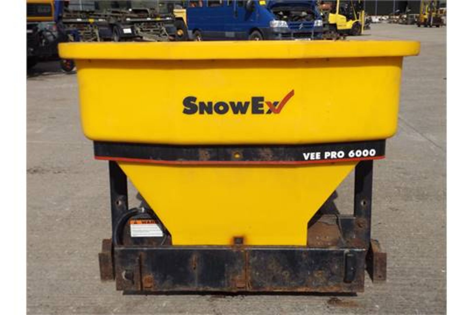 Snow Ex Vee Pro 6000 Salt Spreader - Image 2 of 10