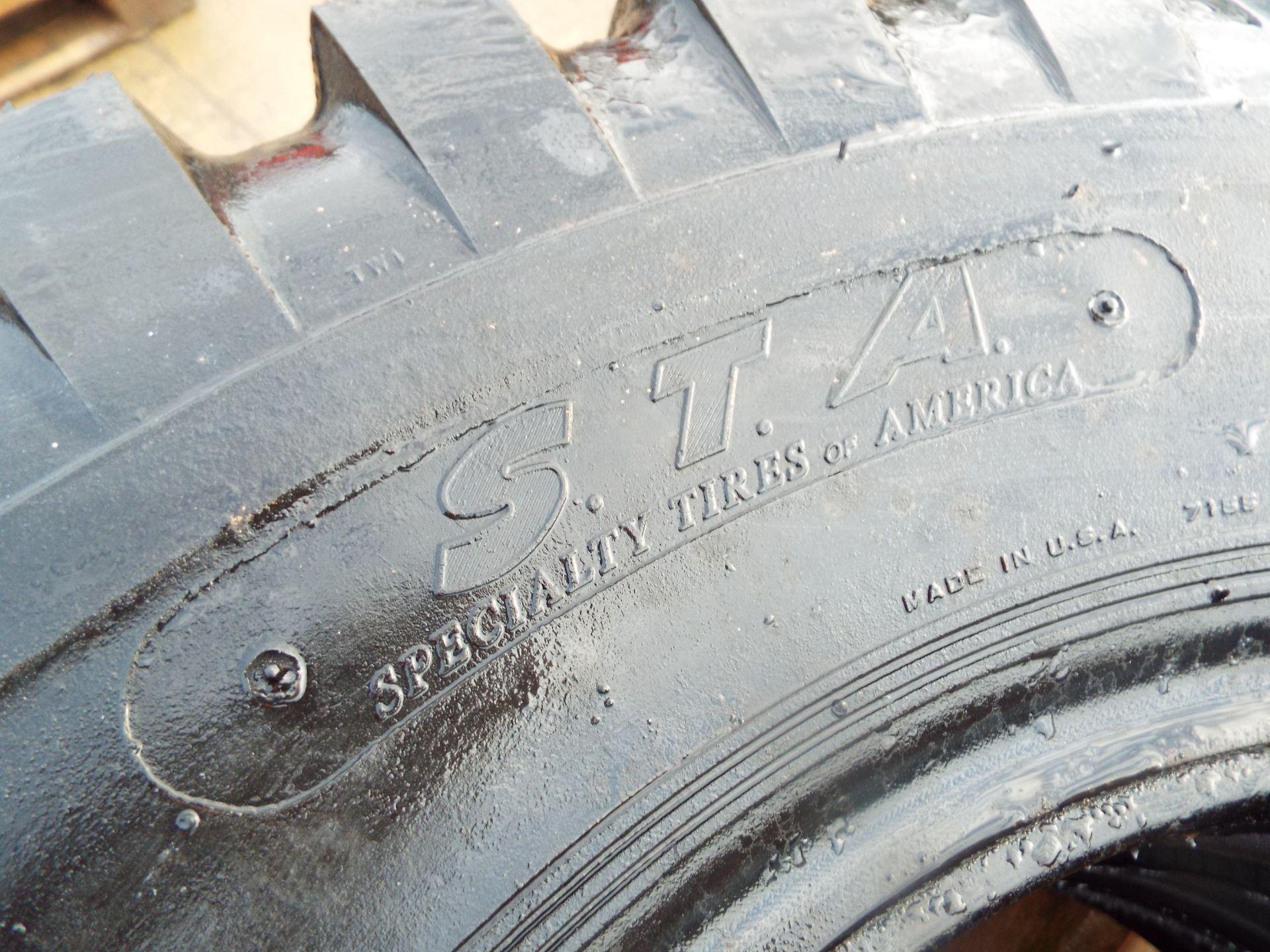 4 x S.T.A. 9.00-20 Crossply Tyres - Image 2 of 6