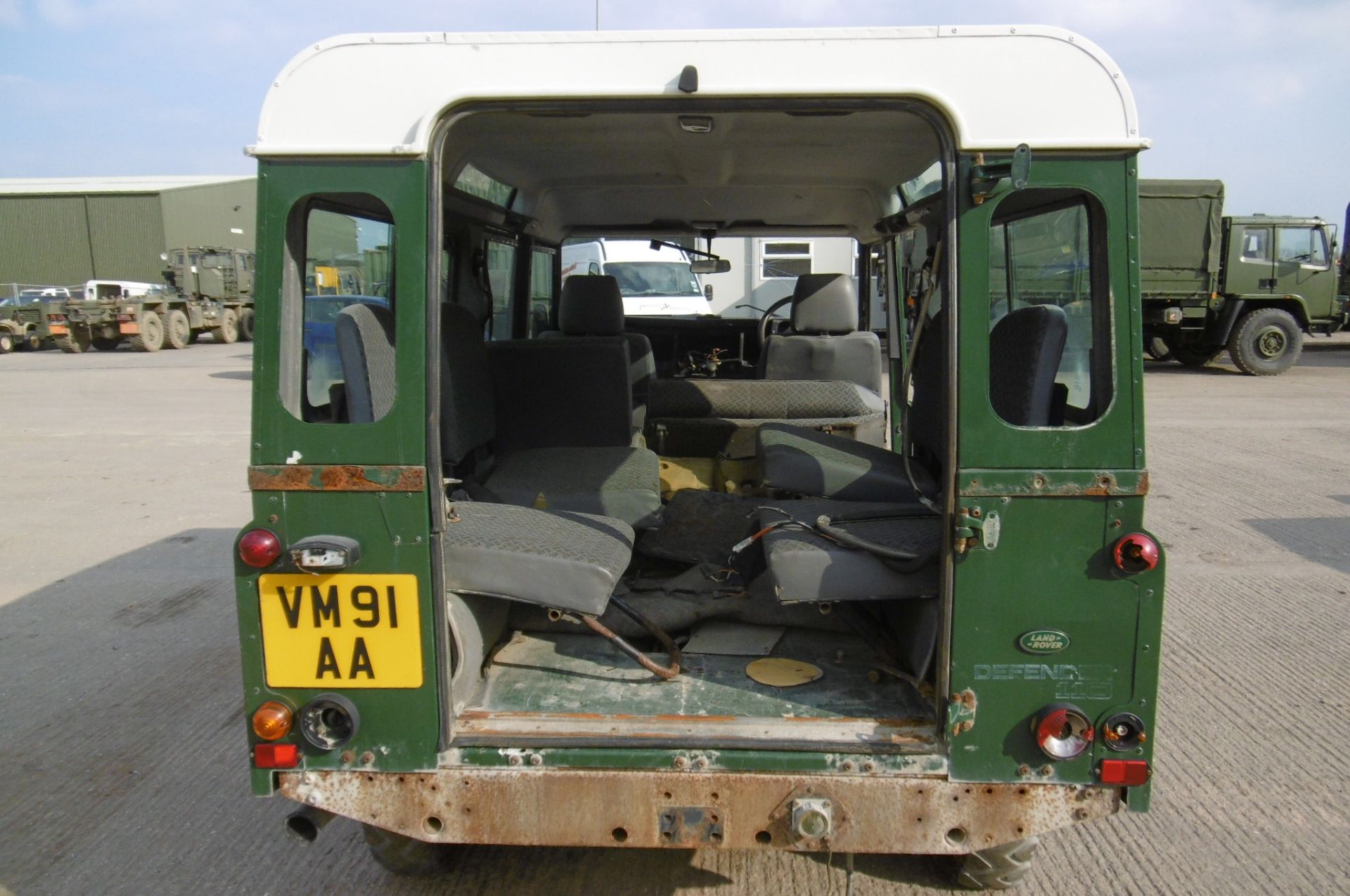 Land Rover Defender 110 TD5 Spares Or Repair - Image 6 of 13