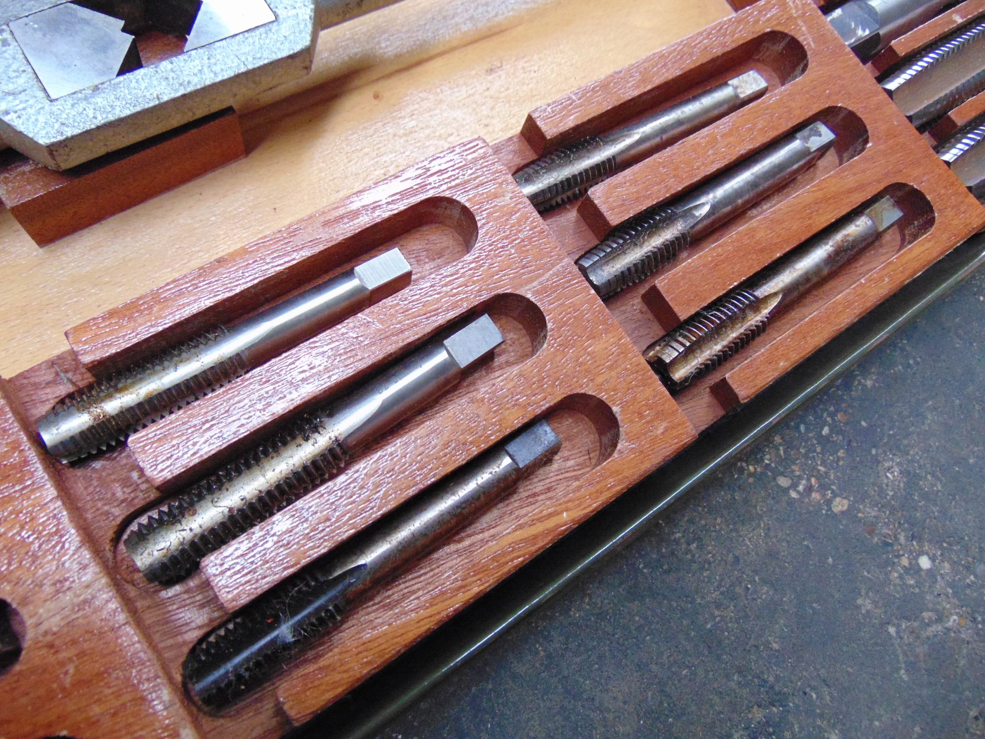 Tap and Die Rethreading Set - Image 3 of 8