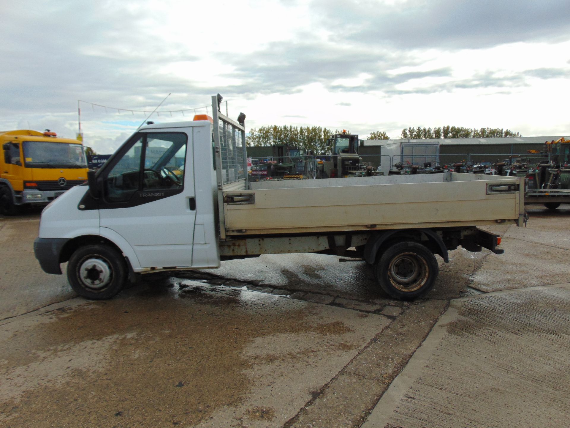 Ford Transit 115 T350 Flat Bed Tipper - Image 5 of 17