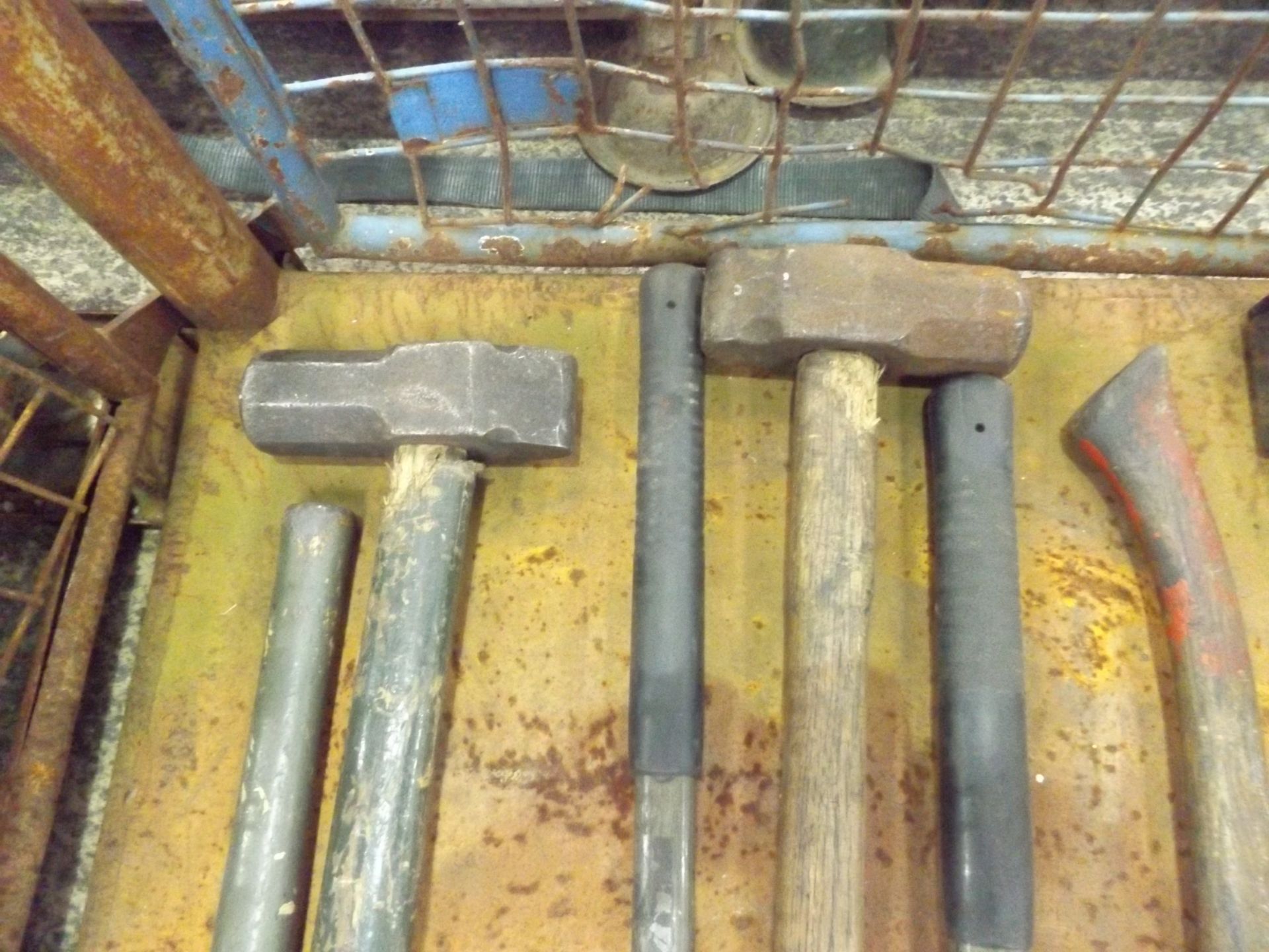 10 x Mixed Hammers and Axes - Image 3 of 3