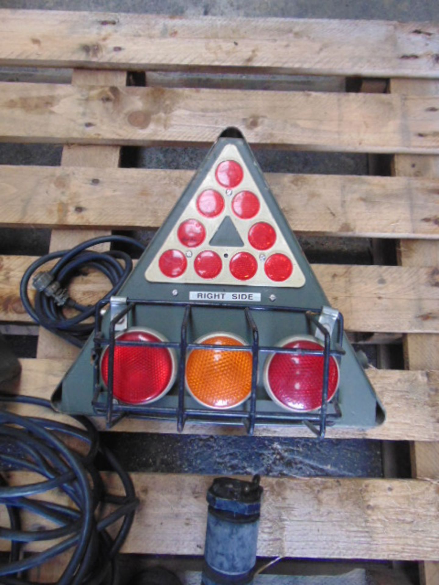 2 x Foden 6x6 Recovery Rear Light Boards - Image 5 of 8