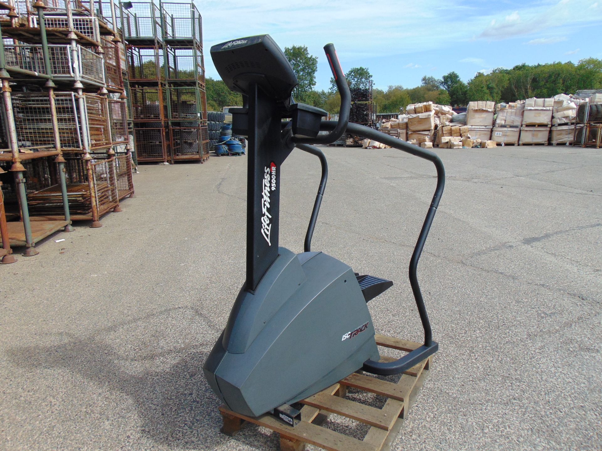 Life Fitness 9500HR Iso Track Climbing Stepper Machine - Image 2 of 11
