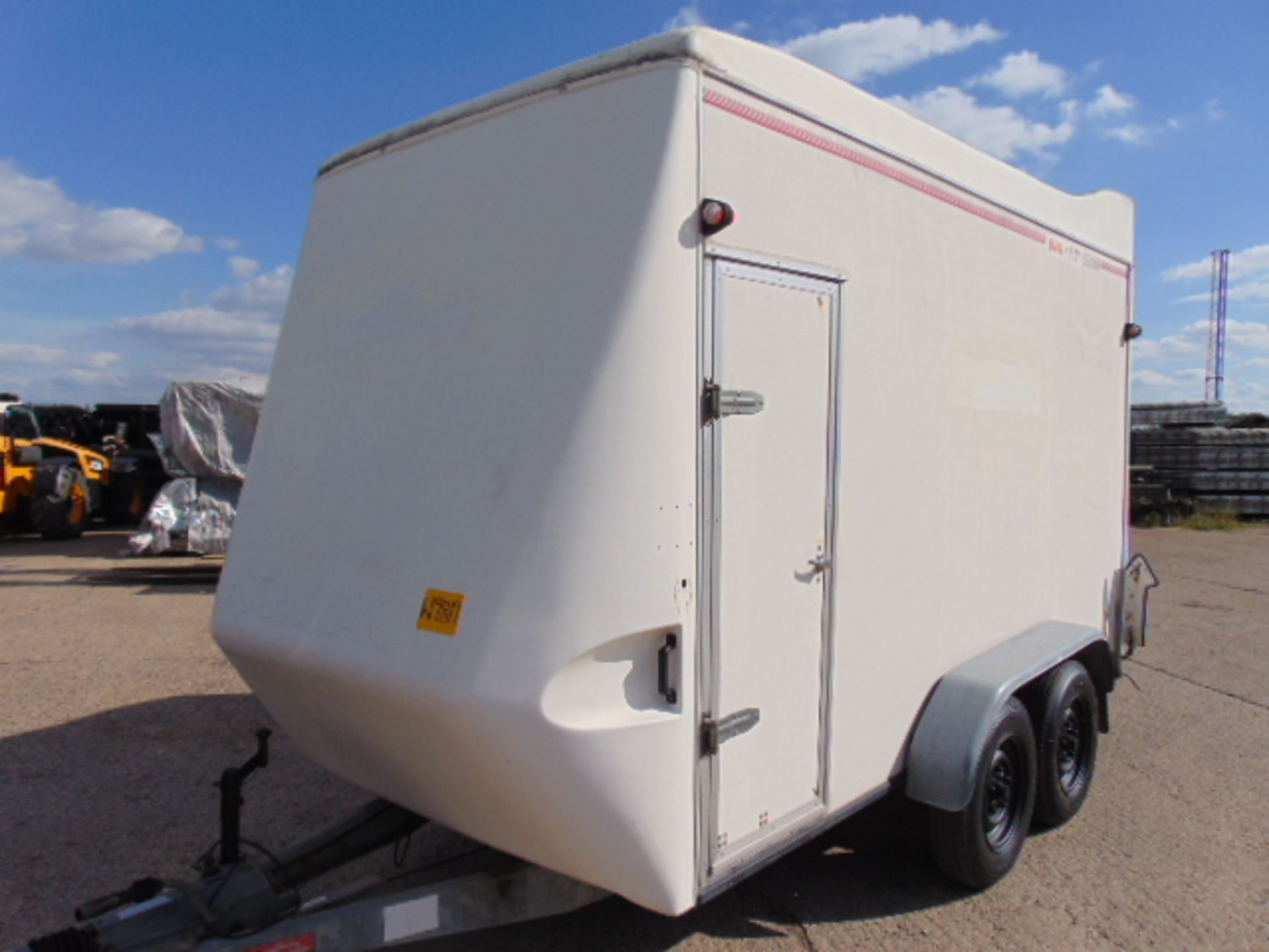 Twin Axle Tow A Van 580H Box Trailer c/w Dropdown Tailgate / Loading Ramp and Solar Panels - Image 7 of 25